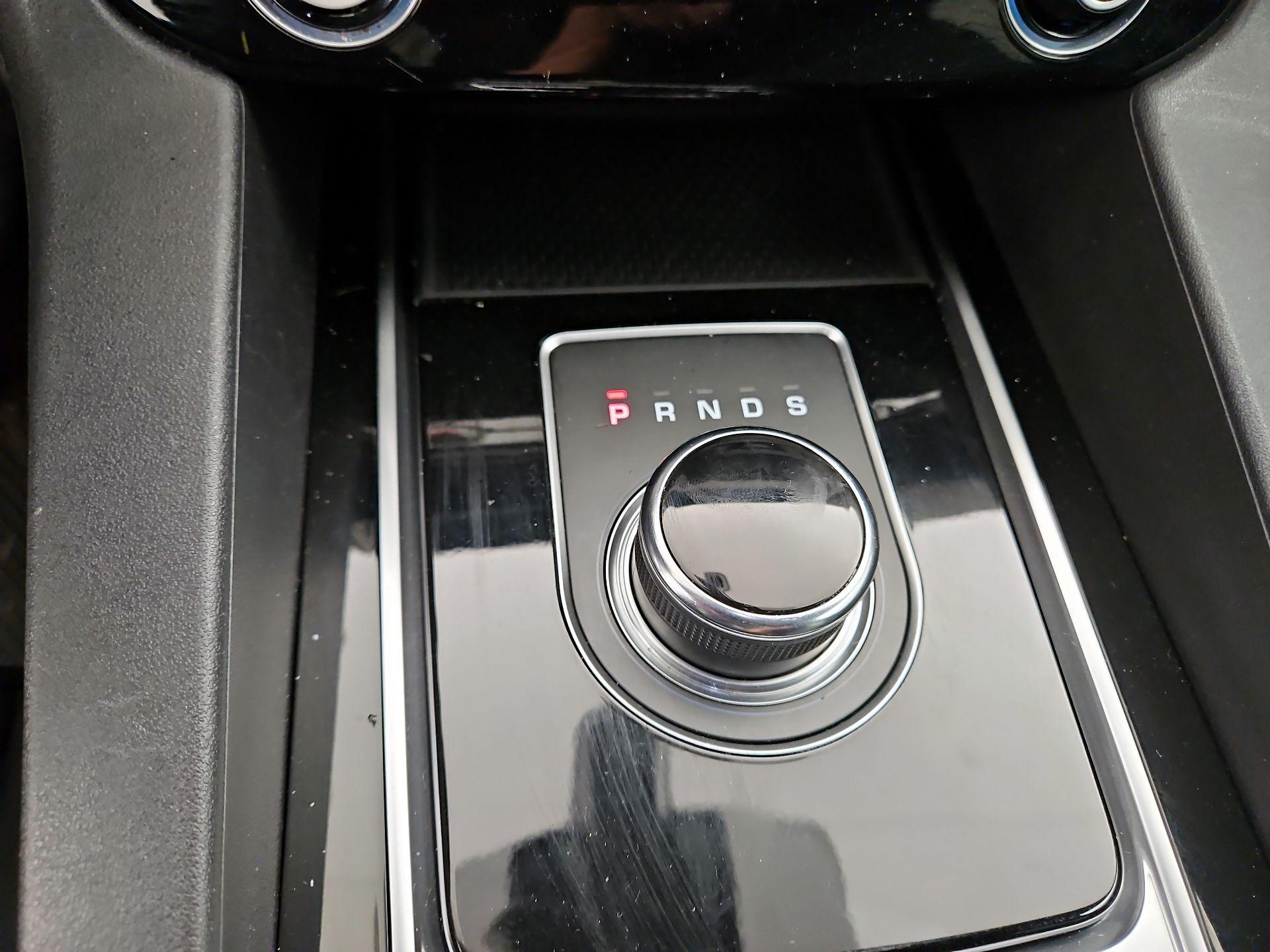 Thumbnail: 2020 Jaguar F-Pace - 17