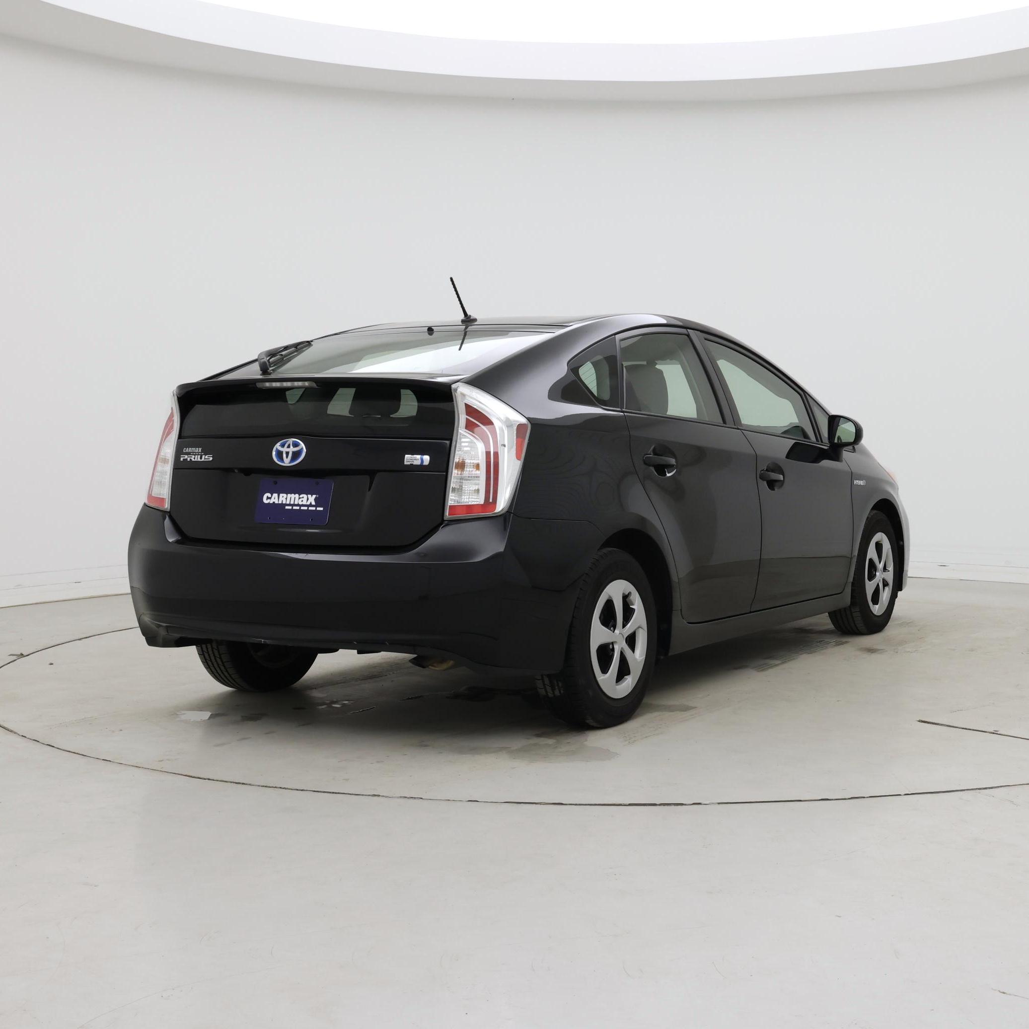 Thumbnail: 2015 Toyota Prius - 8