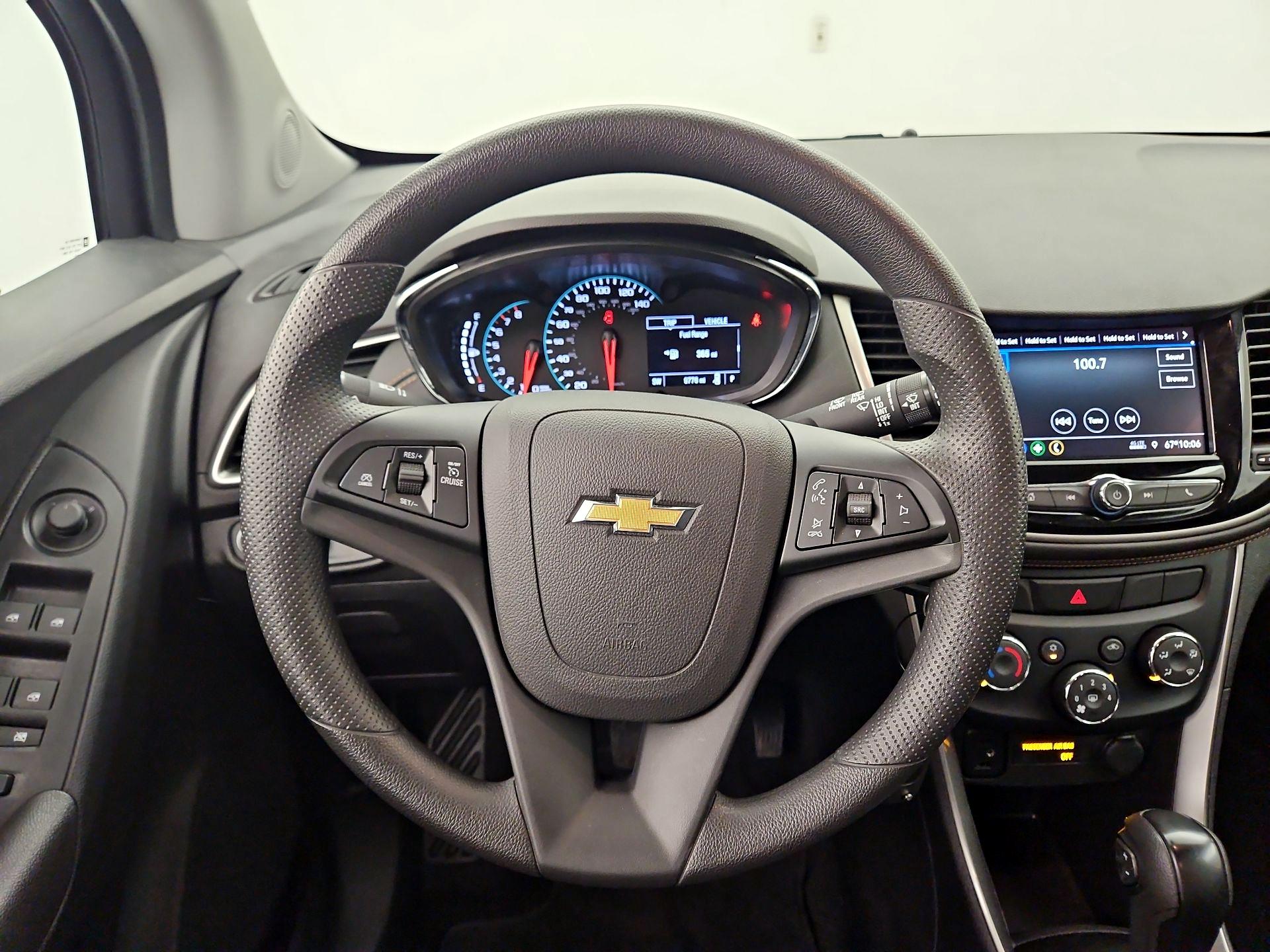 Thumbnail: 2020 Chevrolet Trax - 10