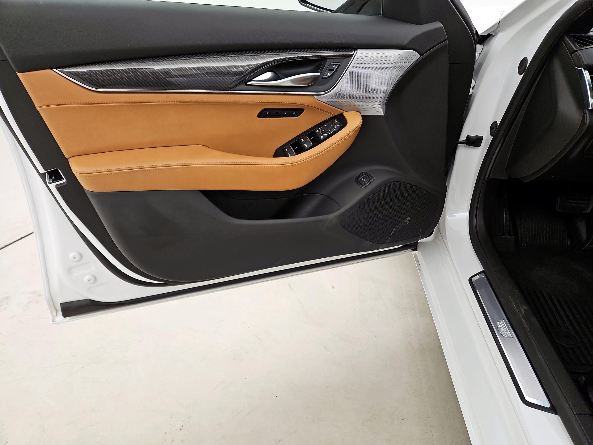 Thumbnail: 2023 Cadillac CT5 - 12