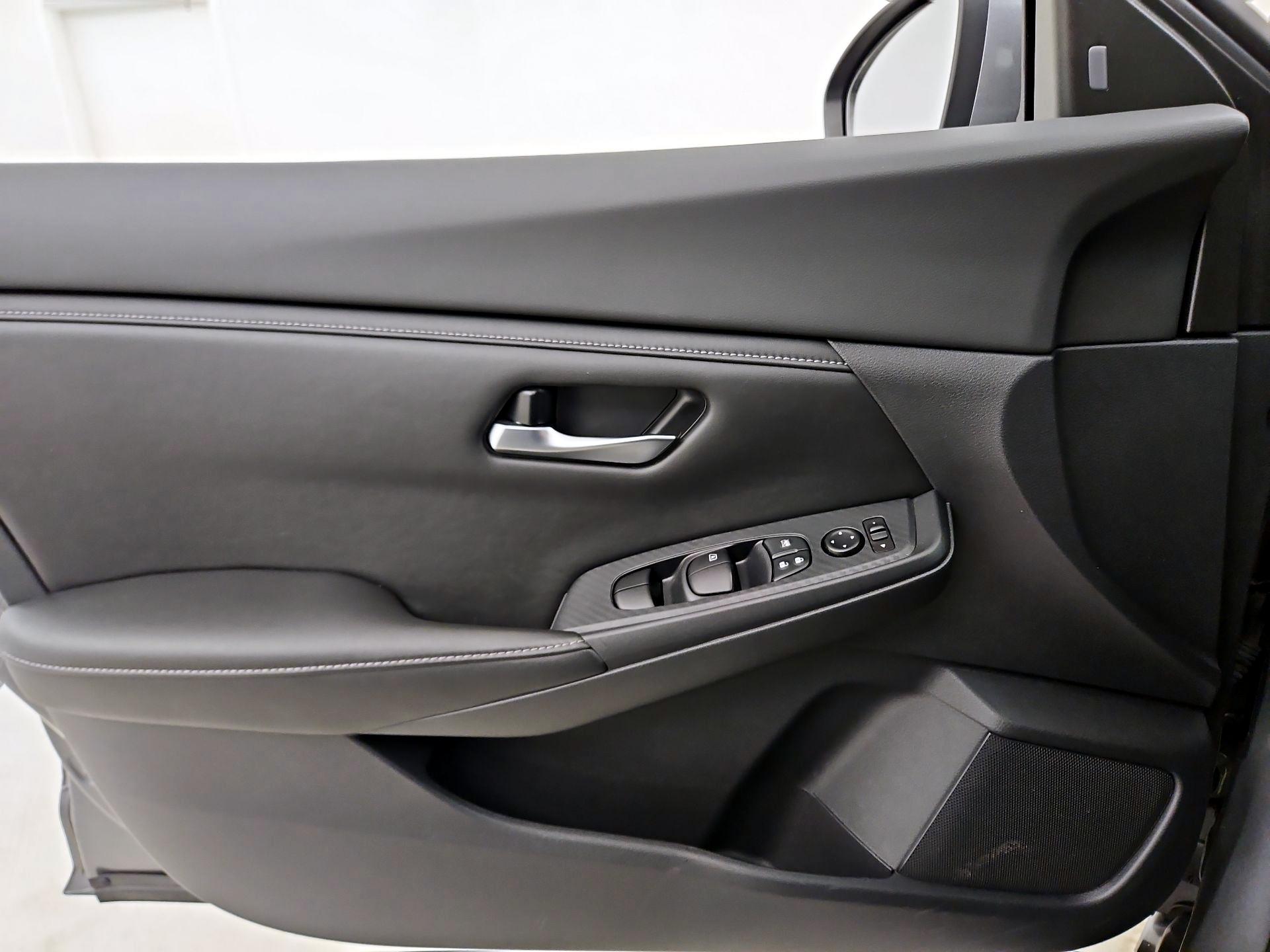 Thumbnail: 2021 Nissan Sentra - 12