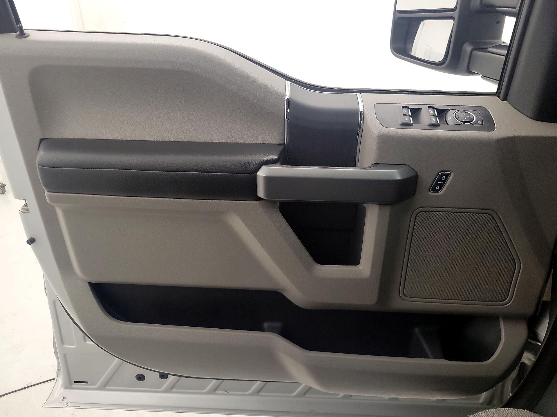 Thumbnail: 2017 Ford F-150 - 12