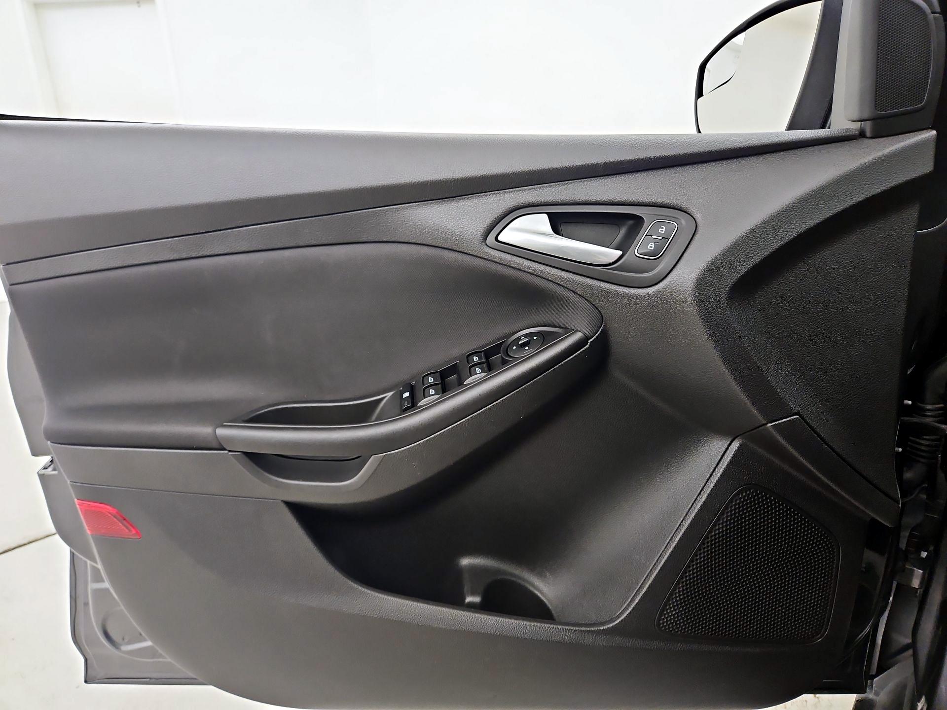 Thumbnail: 2018 Ford Focus - 12
