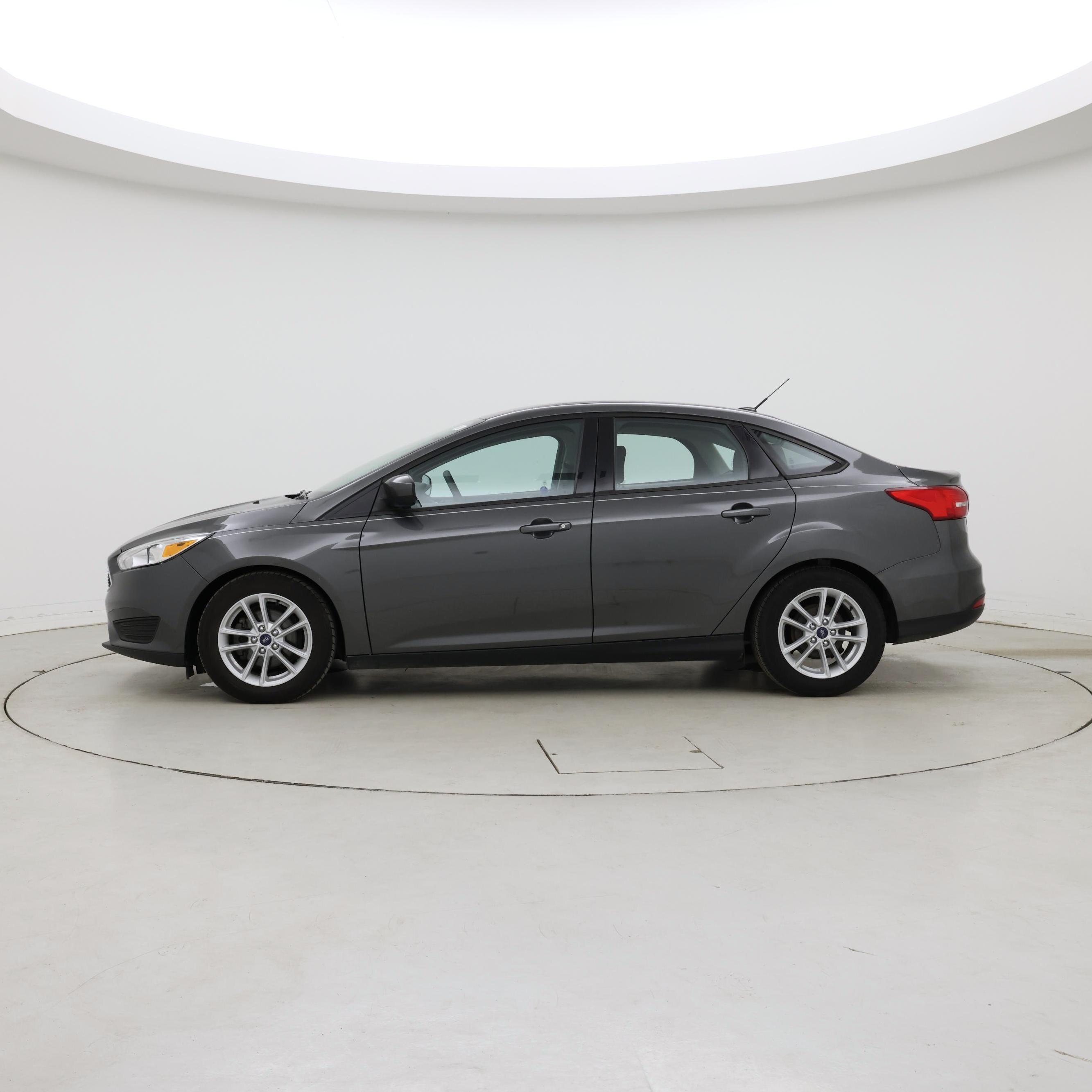 Thumbnail: 2018 Ford Focus - 3