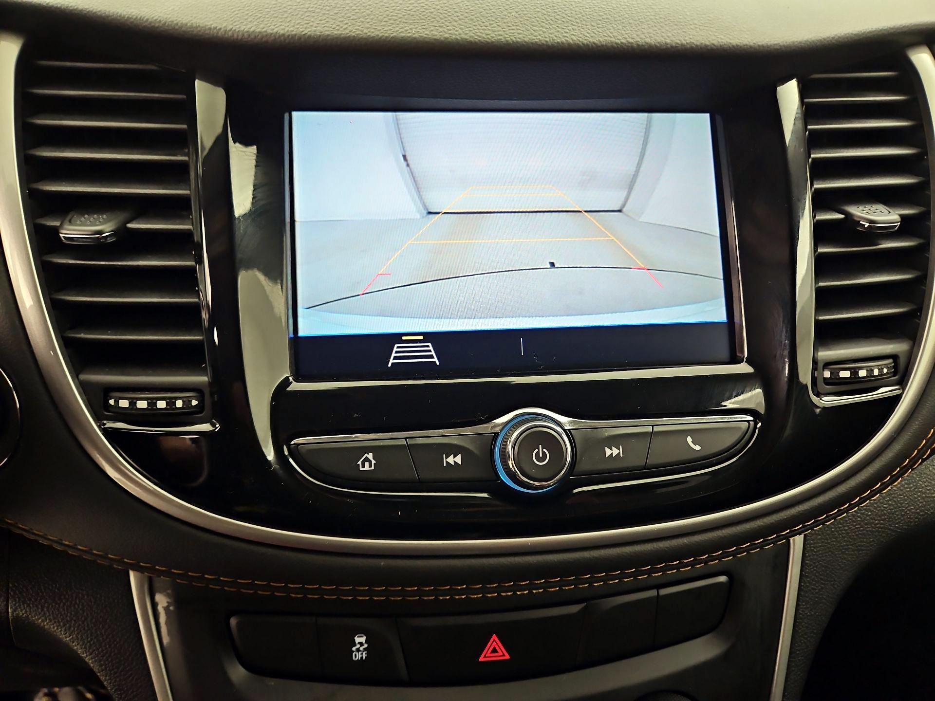 Thumbnail: 2022 Chevrolet Trax - 14