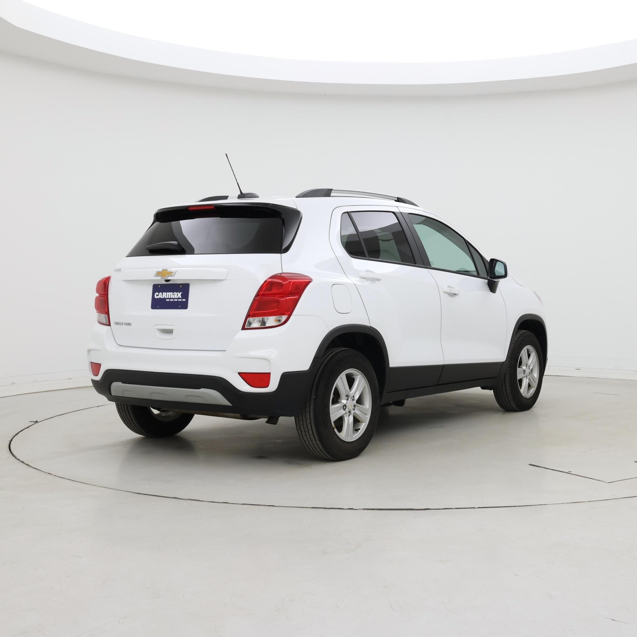 Thumbnail: 2022 Chevrolet Trax - 8