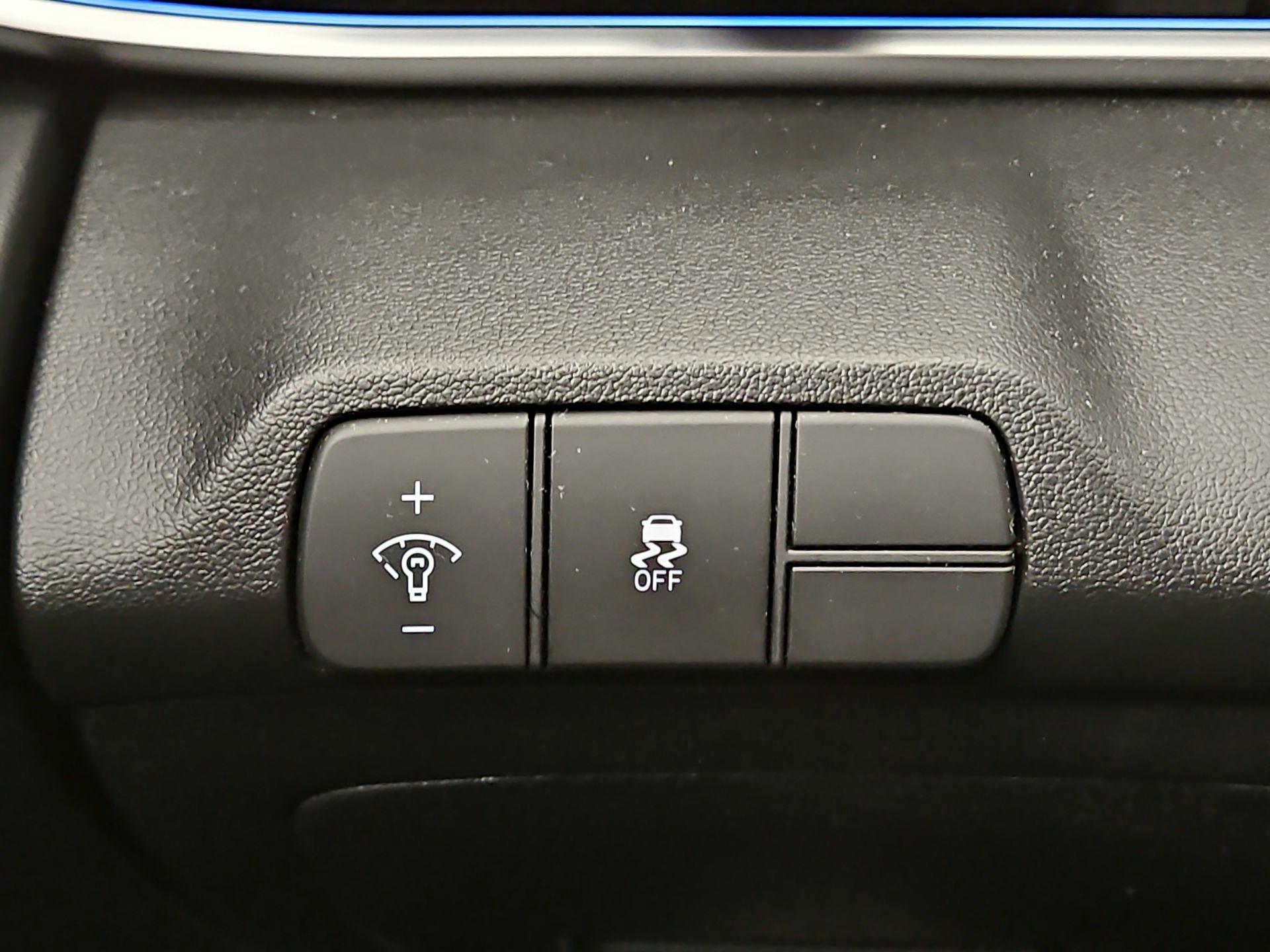 Thumbnail: 2024 Hyundai Elantra - 13