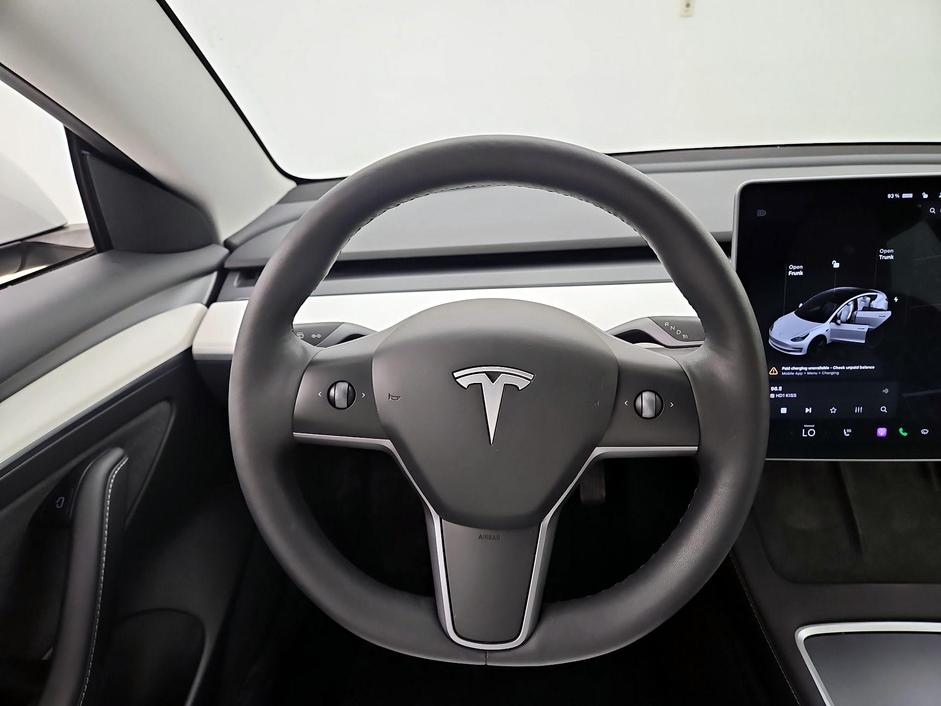 Thumbnail: 2023 Tesla Model 3 - 10