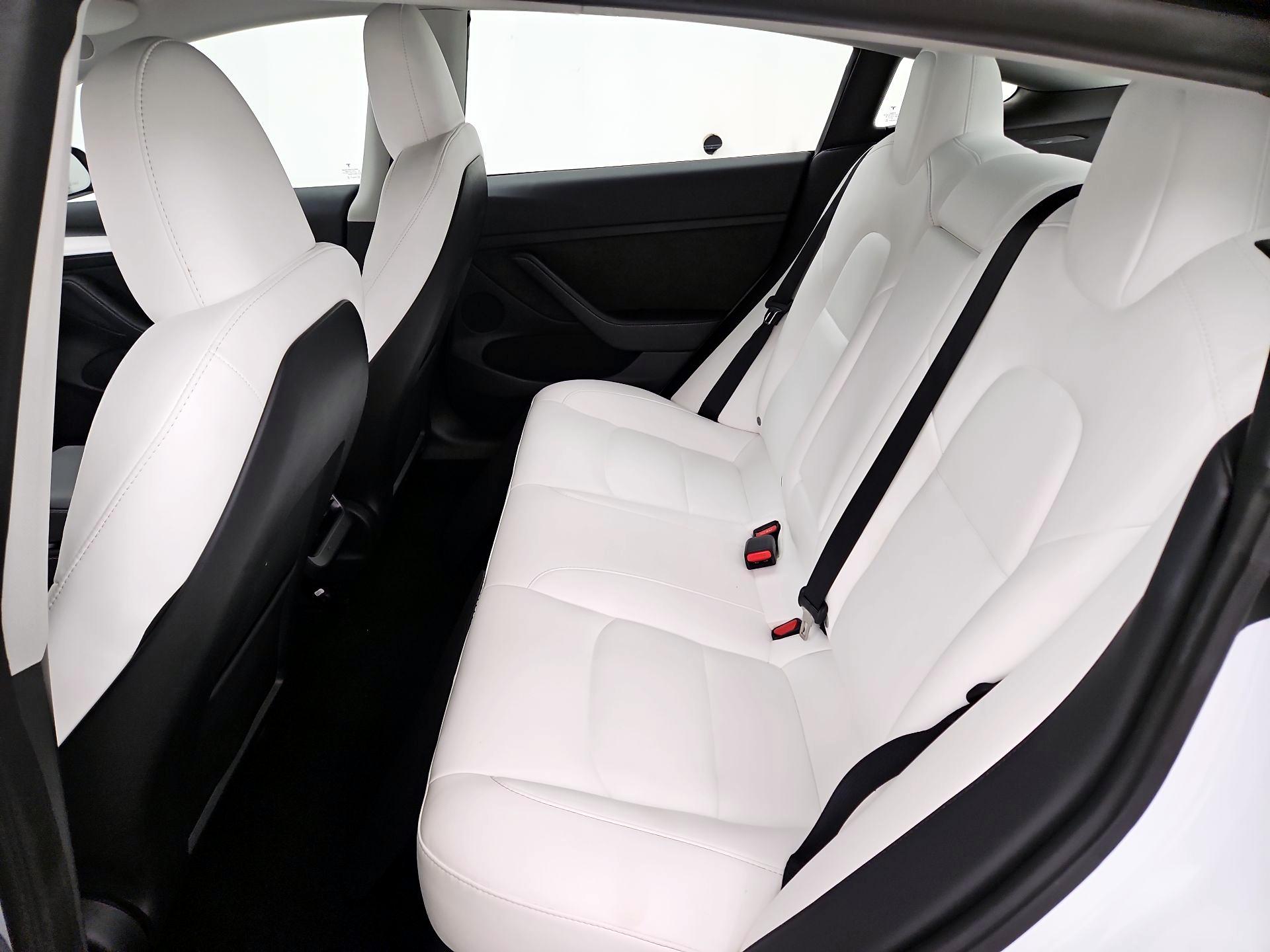 Thumbnail: 2023 Tesla Model 3 - 19