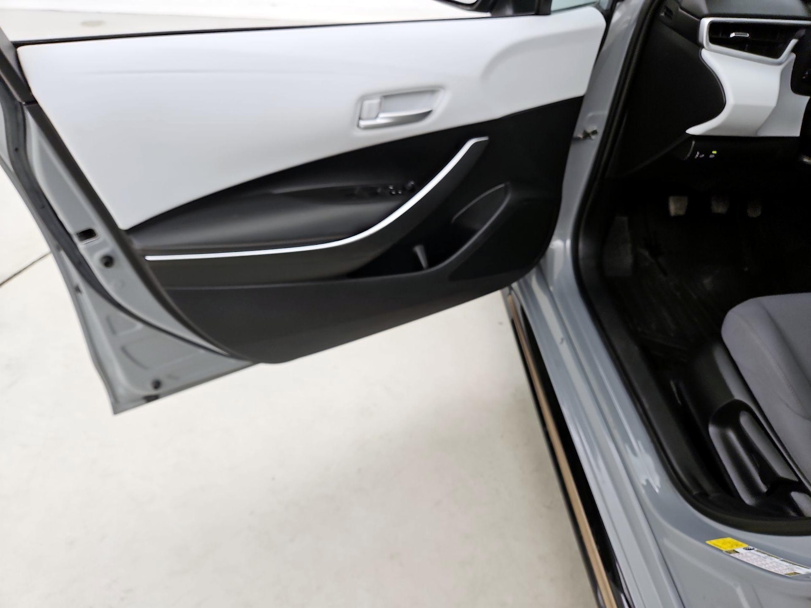 2021 Toyota Corolla SE - Photo 13