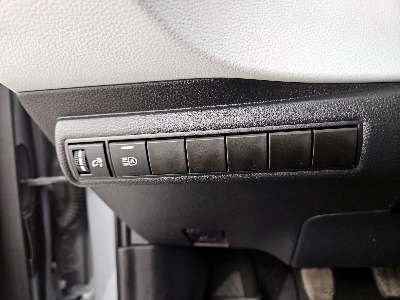 2021 Toyota Corolla SE - Photo 14