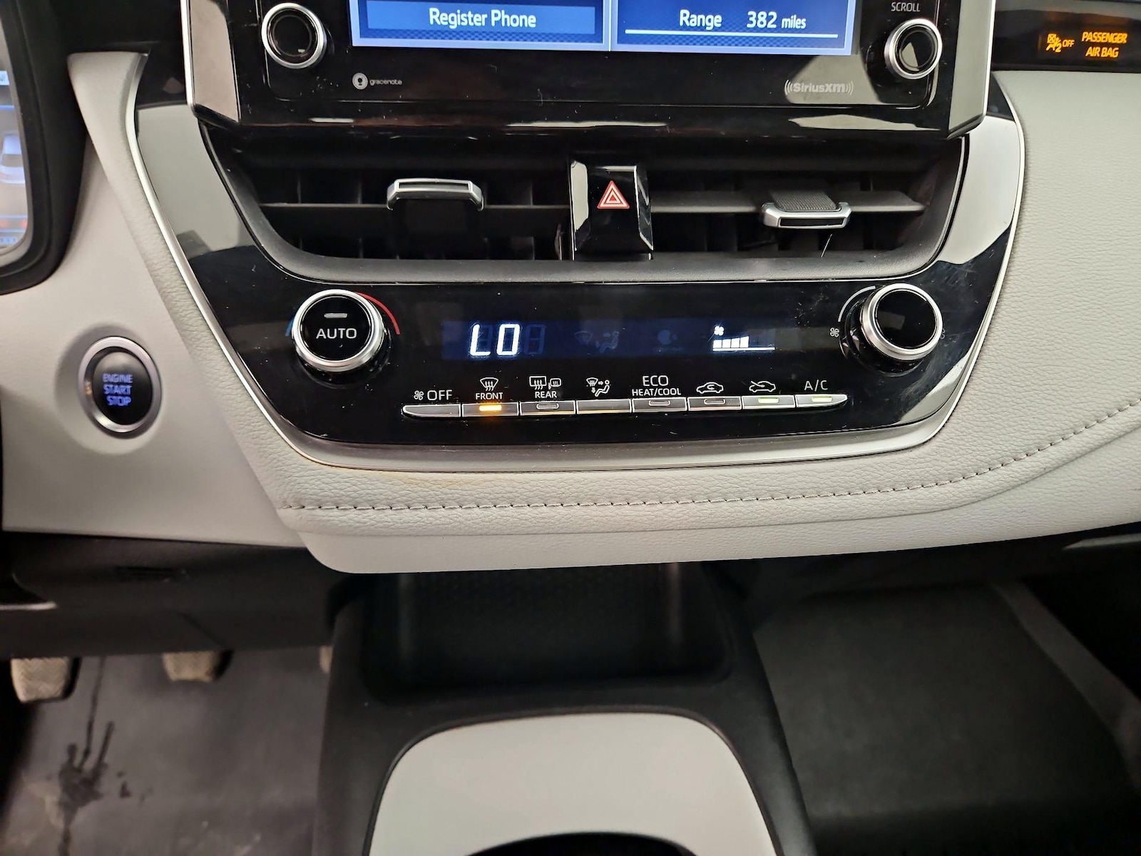2021 Toyota Corolla SE - Photo 17