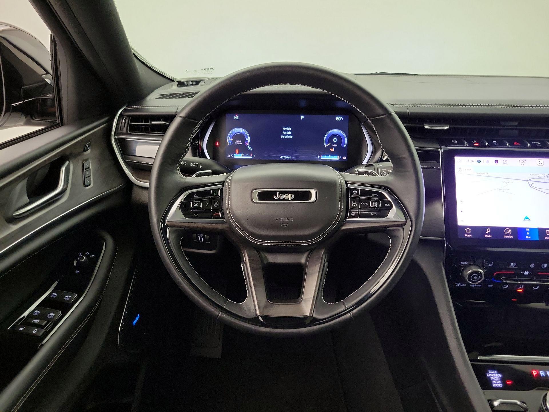 Thumbnail: 2022 Jeep Grand Cherokee - 10
