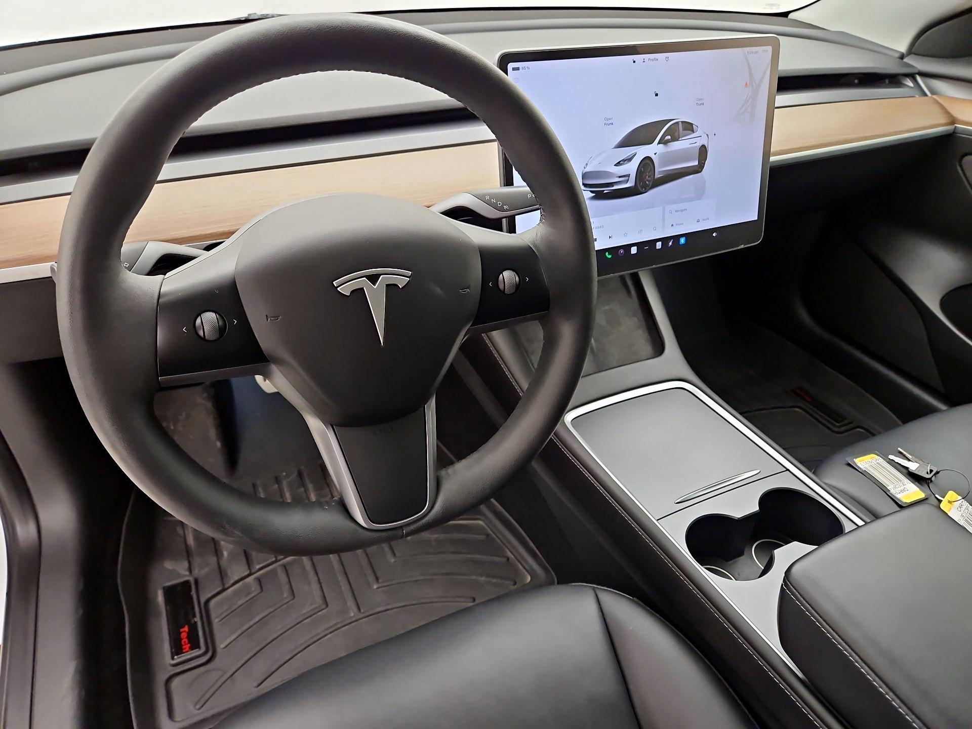 Thumbnail: 2023 Tesla Model 3 - 9