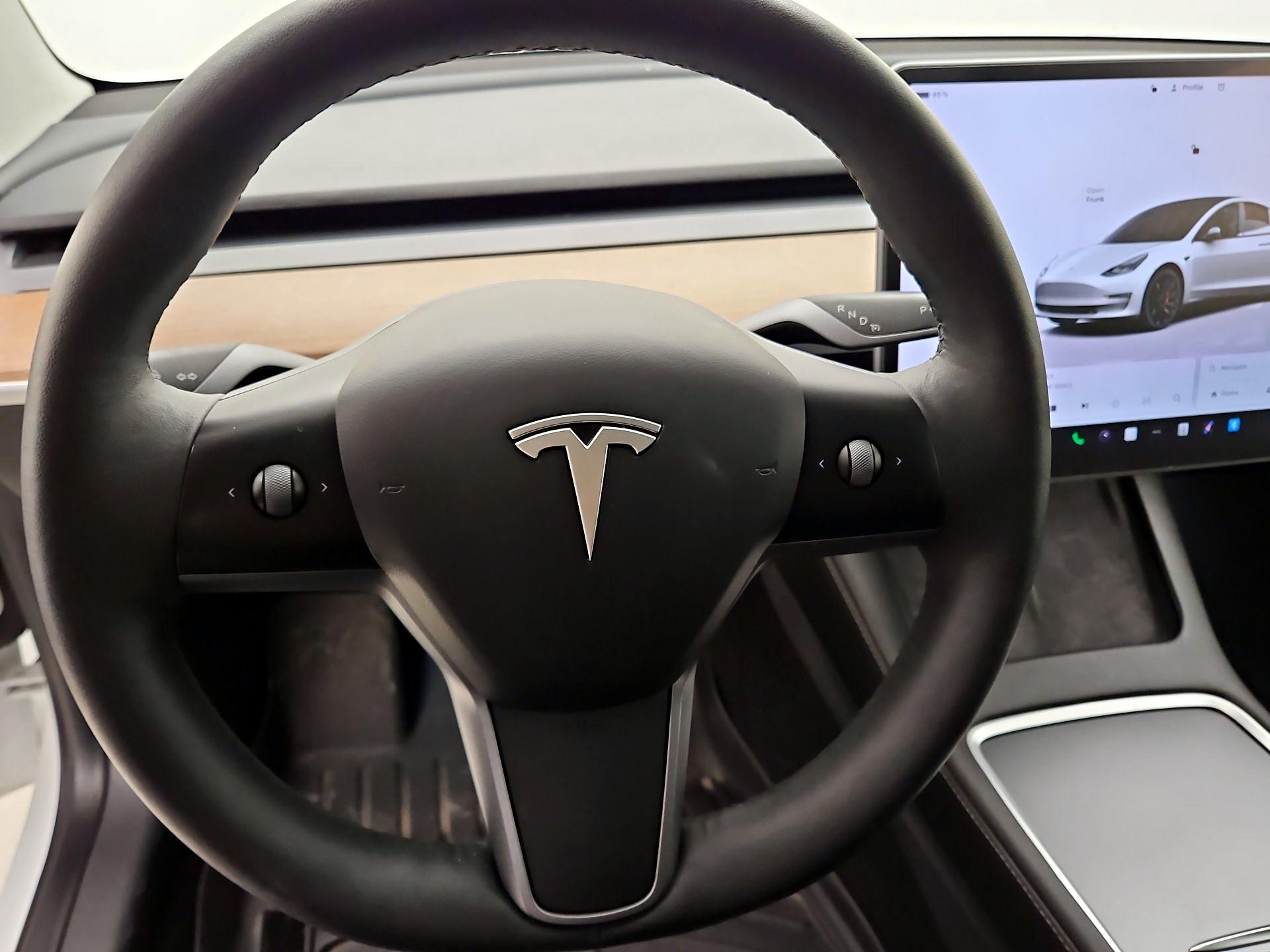 Thumbnail: 2023 Tesla Model 3 - 10