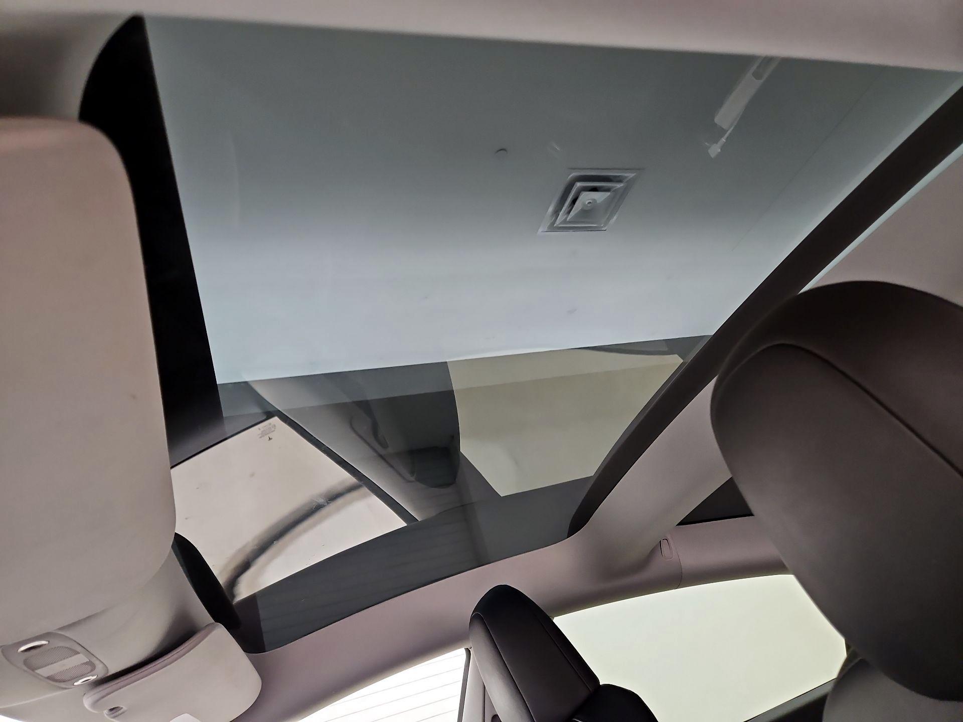 Thumbnail: 2023 Tesla Model 3 - 19