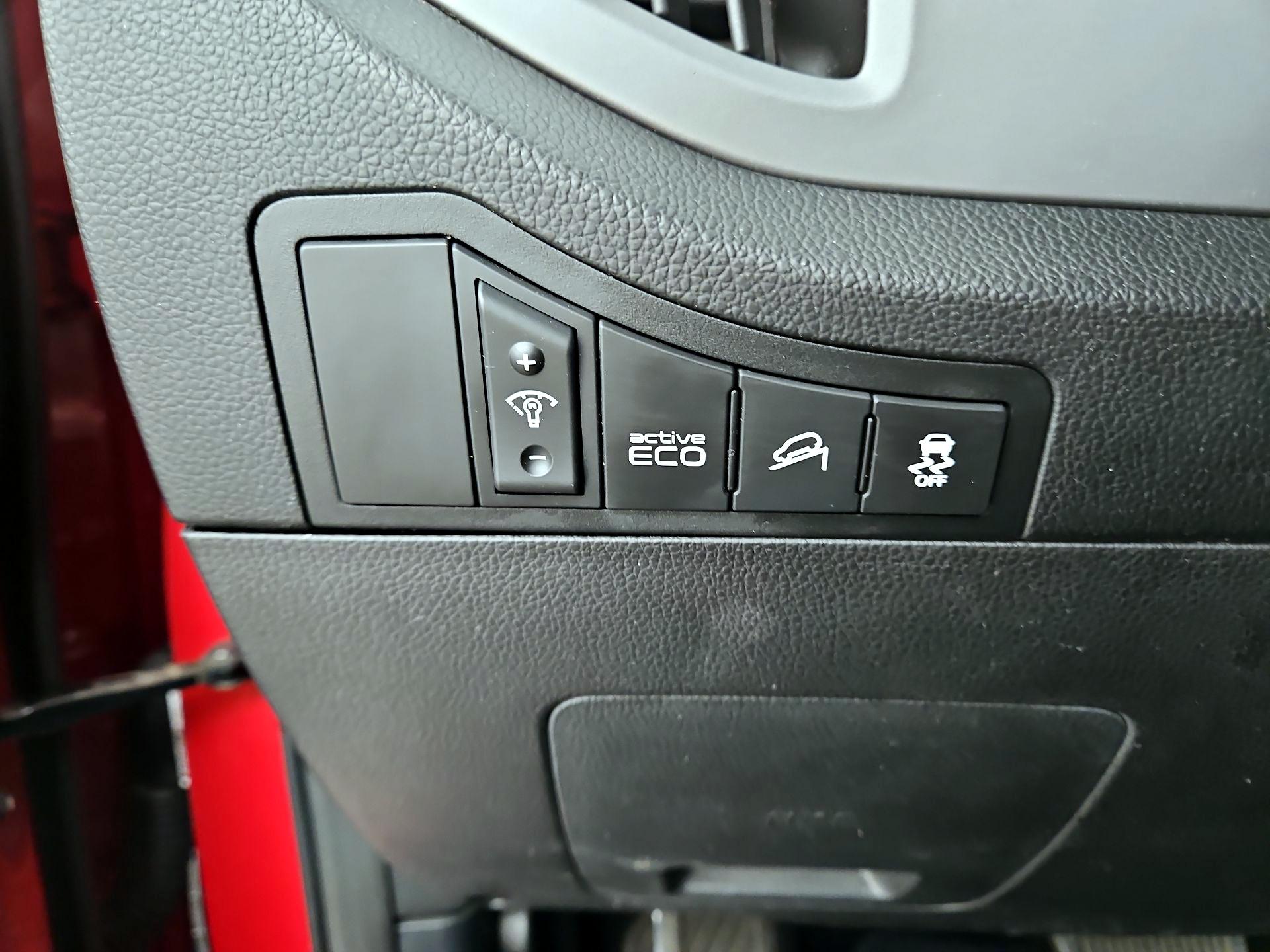 Thumbnail: 2015 Kia Sportage - 13