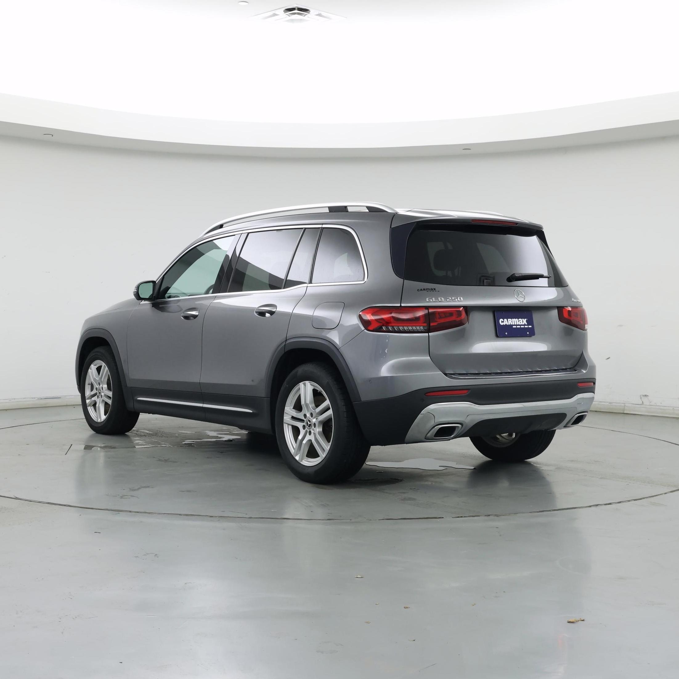Thumbnail: 2020 Mercedes-Benz GLB - 2