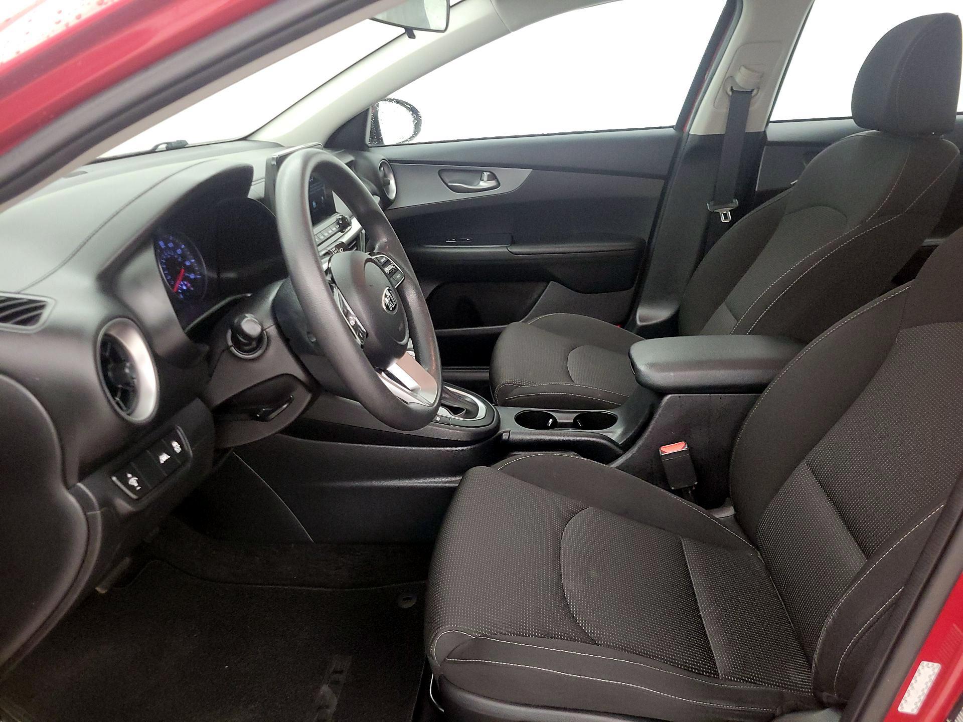 Thumbnail: 2021 Kia Forte - 11