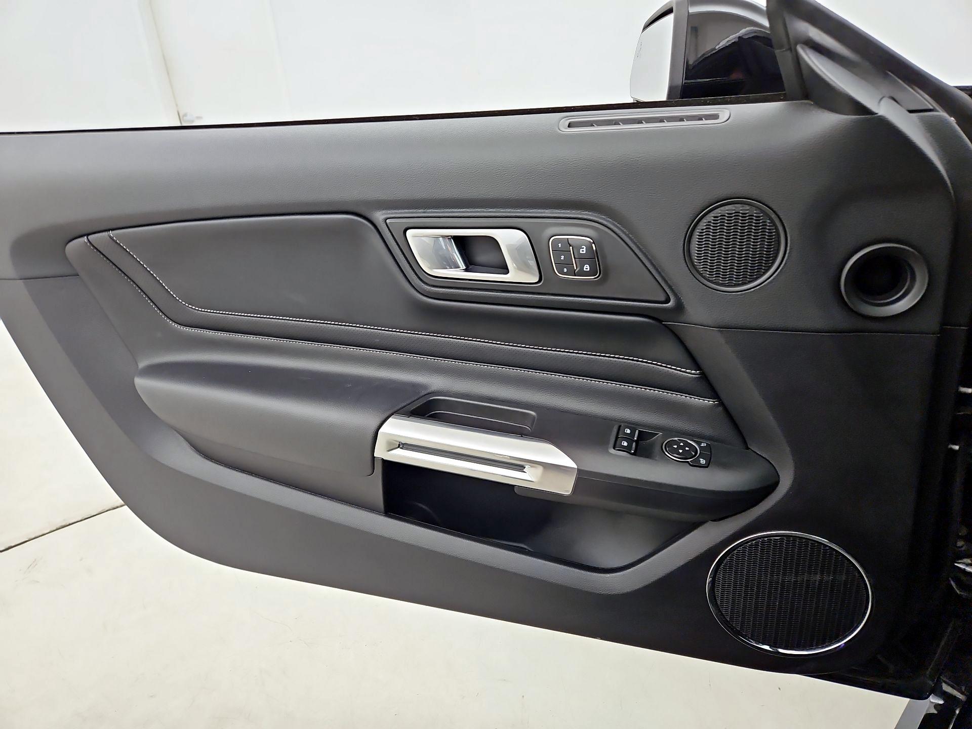 Thumbnail: 2019 Ford Mustang - 12