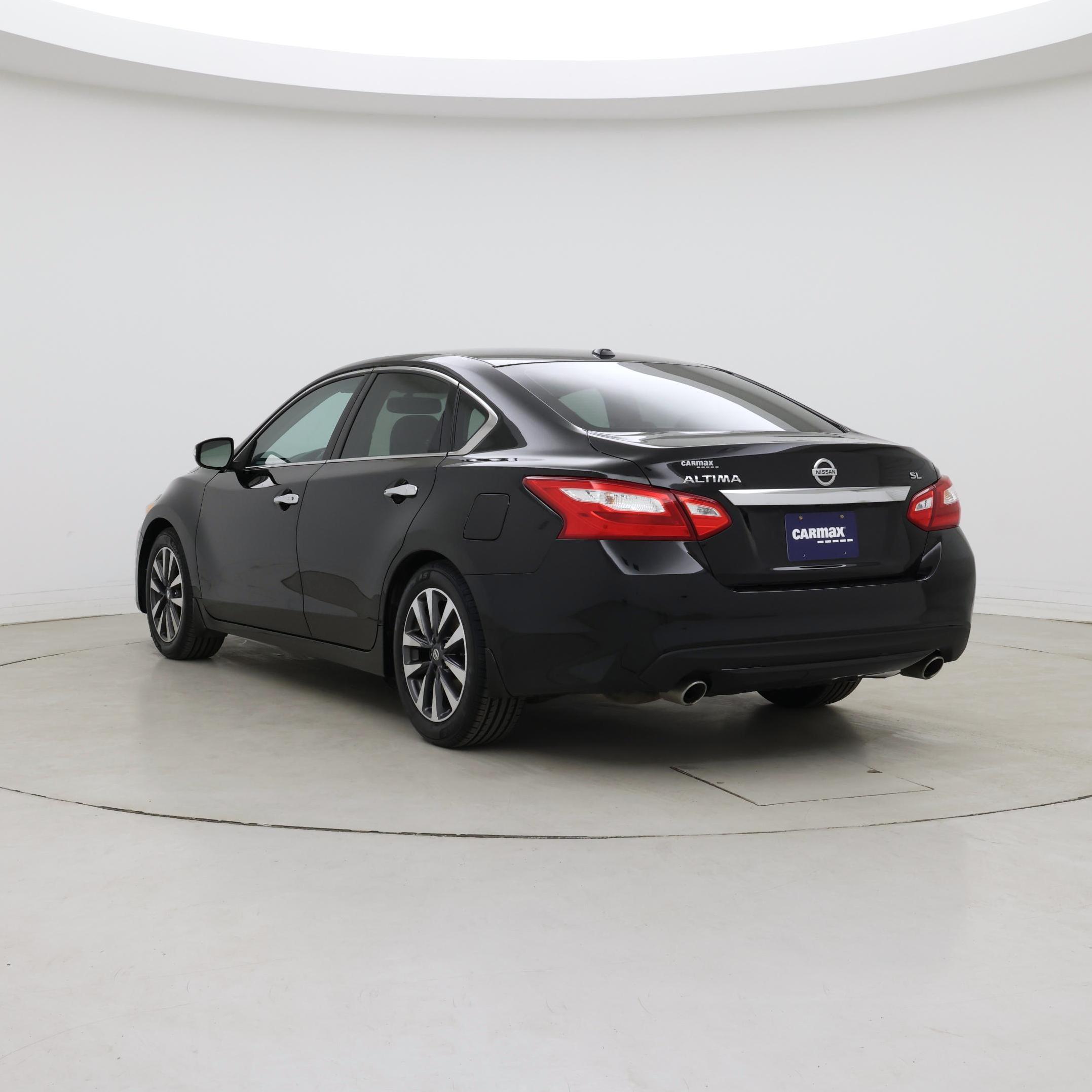 Thumbnail: 2017 Nissan Altima - 2
