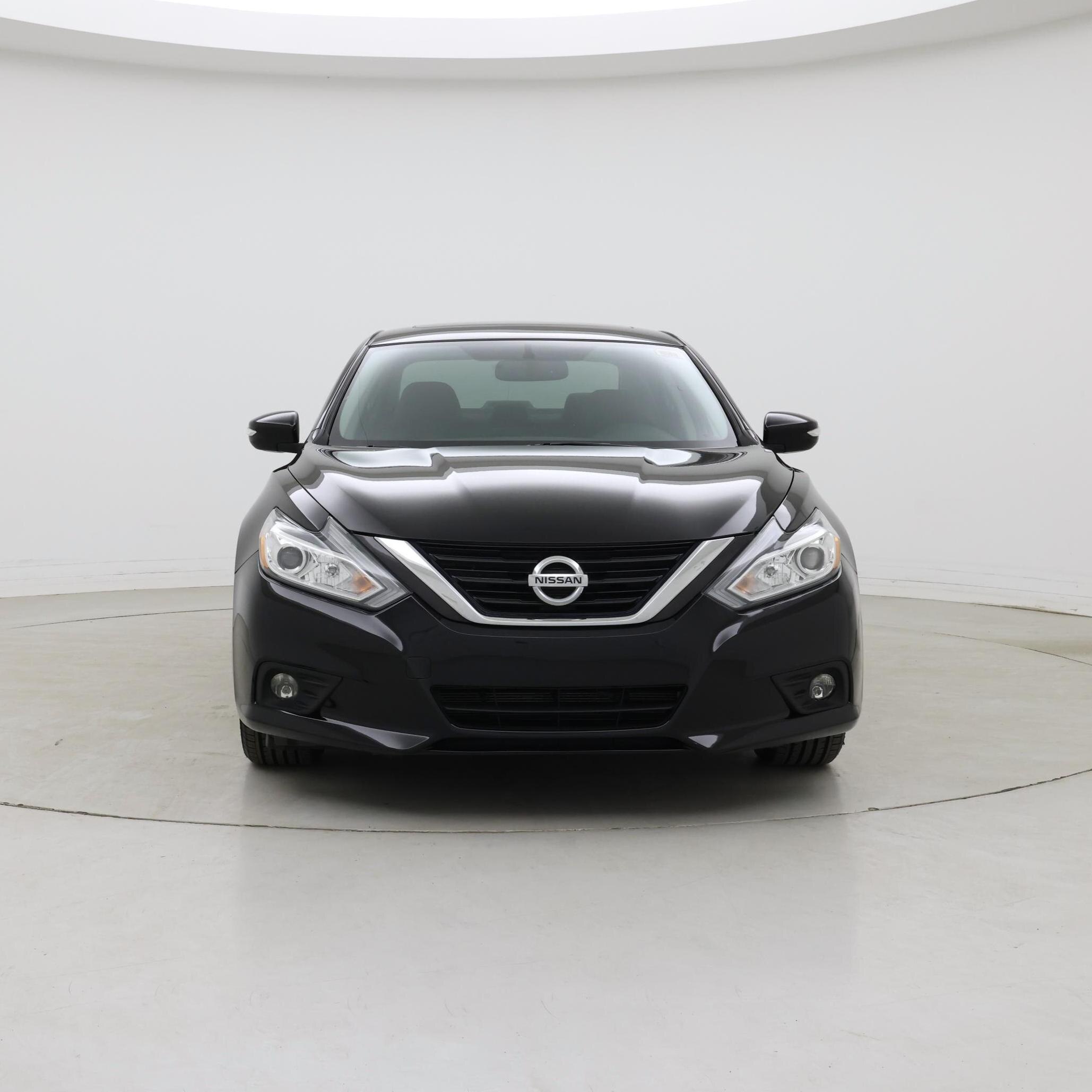Thumbnail: 2017 Nissan Altima - 5