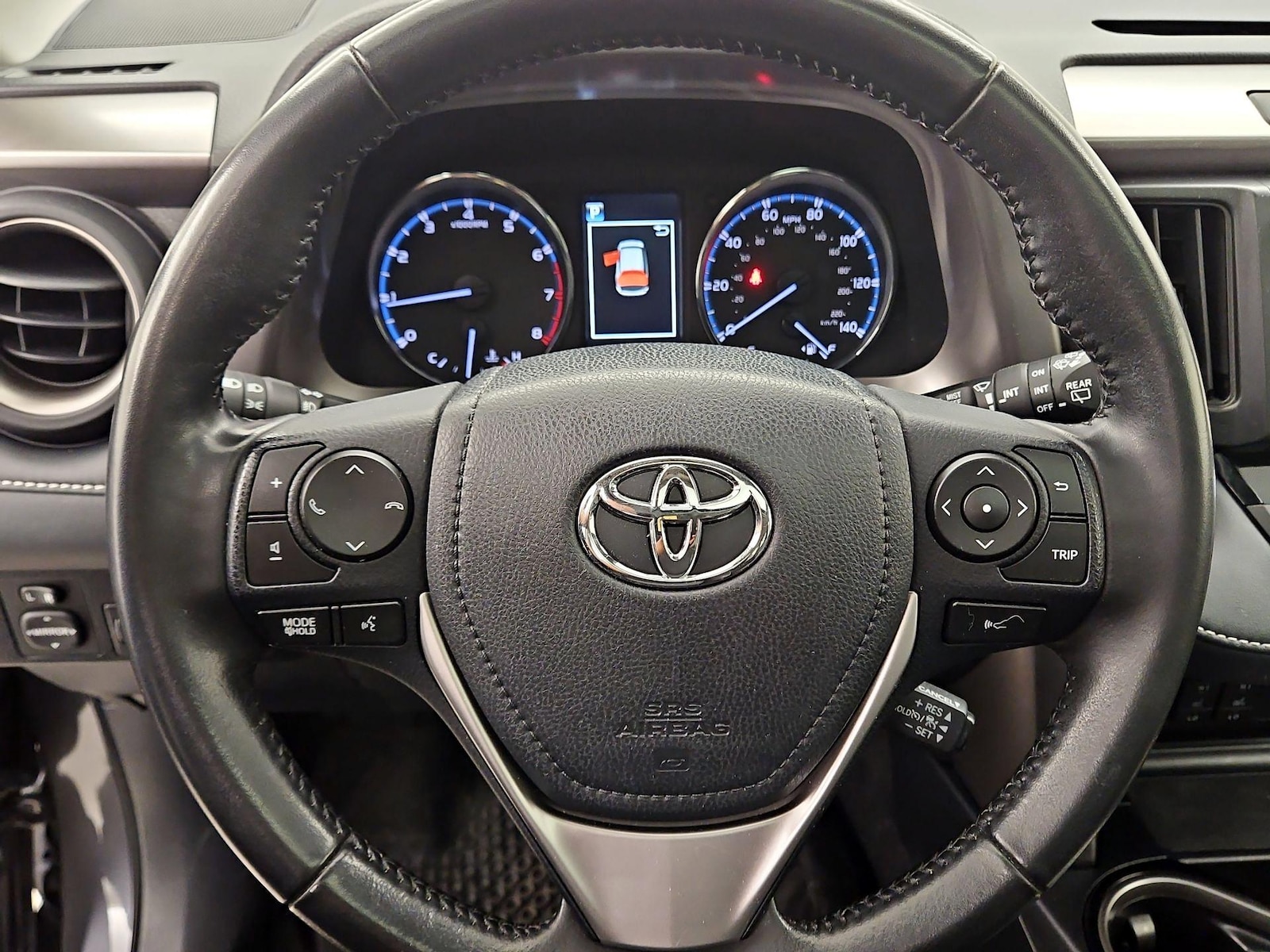 2018 Toyota RAV4 Limited - Photo 11