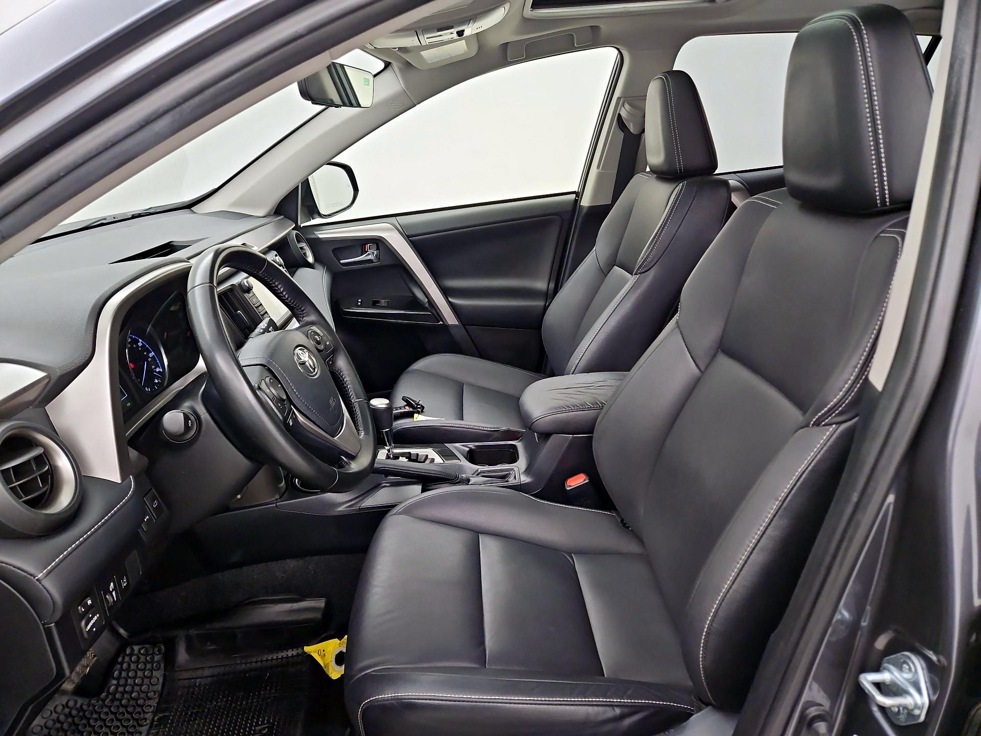 Thumbnail: 2018 Toyota RAV4 - 11