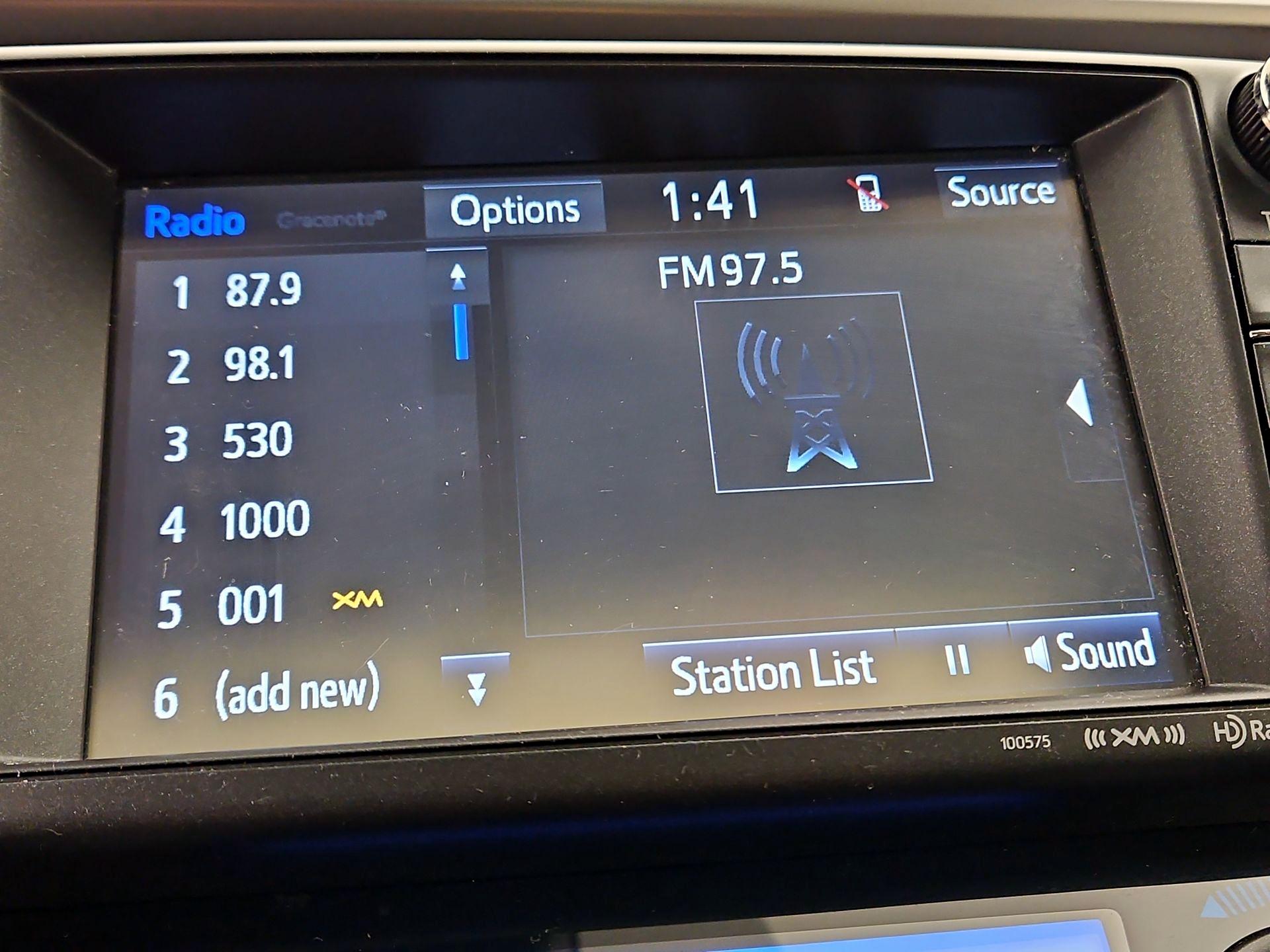 Thumbnail: 2018 Toyota RAV4 - 16