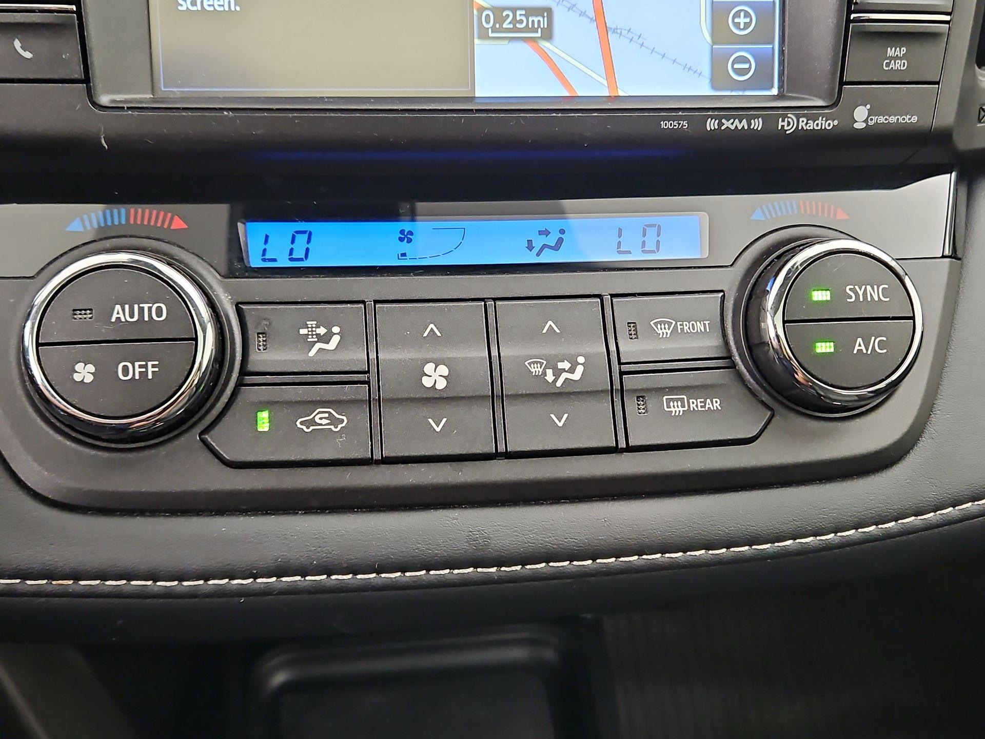 Thumbnail: 2018 Toyota RAV4 - 17