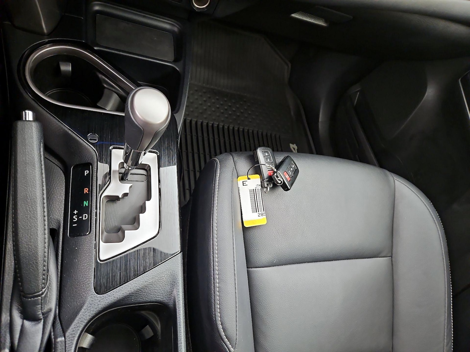 2018 Toyota RAV4 Limited - Photo 19