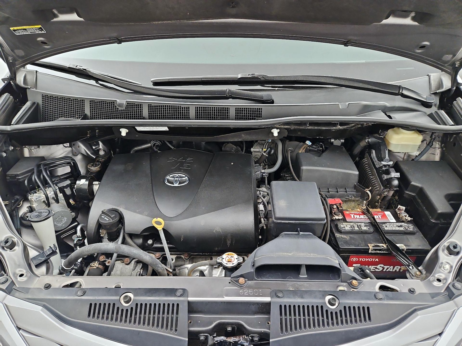 2017 Toyota Sienna XLE - Photo 25
