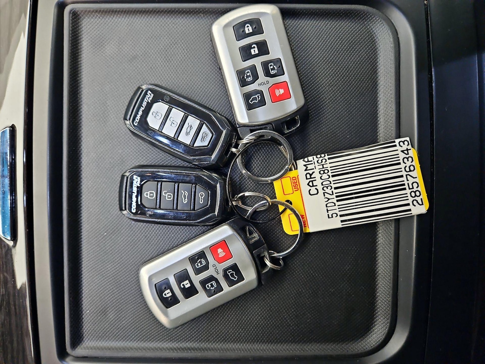 2017 Toyota Sienna XLE - Photo 26