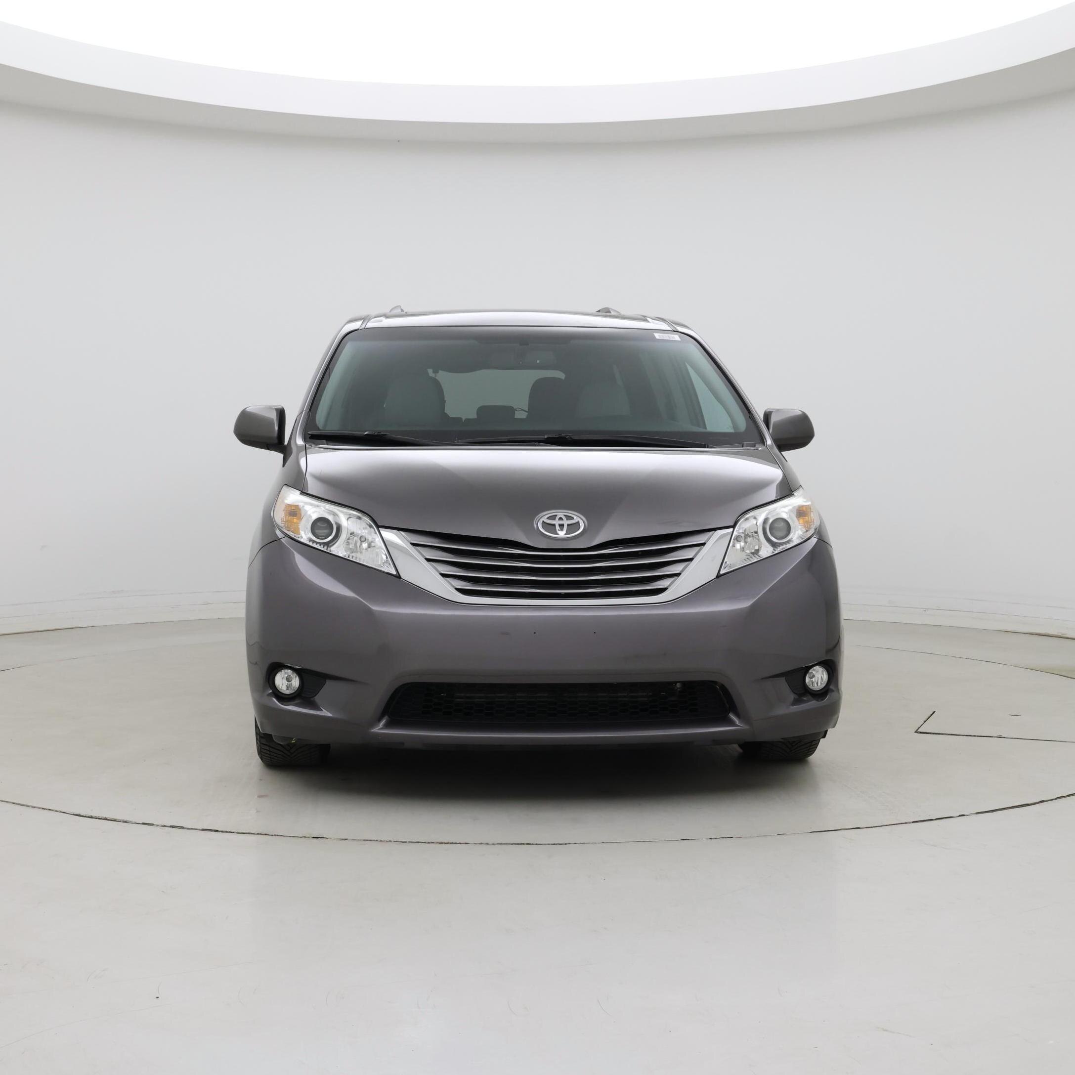 Thumbnail: 2017 Toyota Sienna - 5