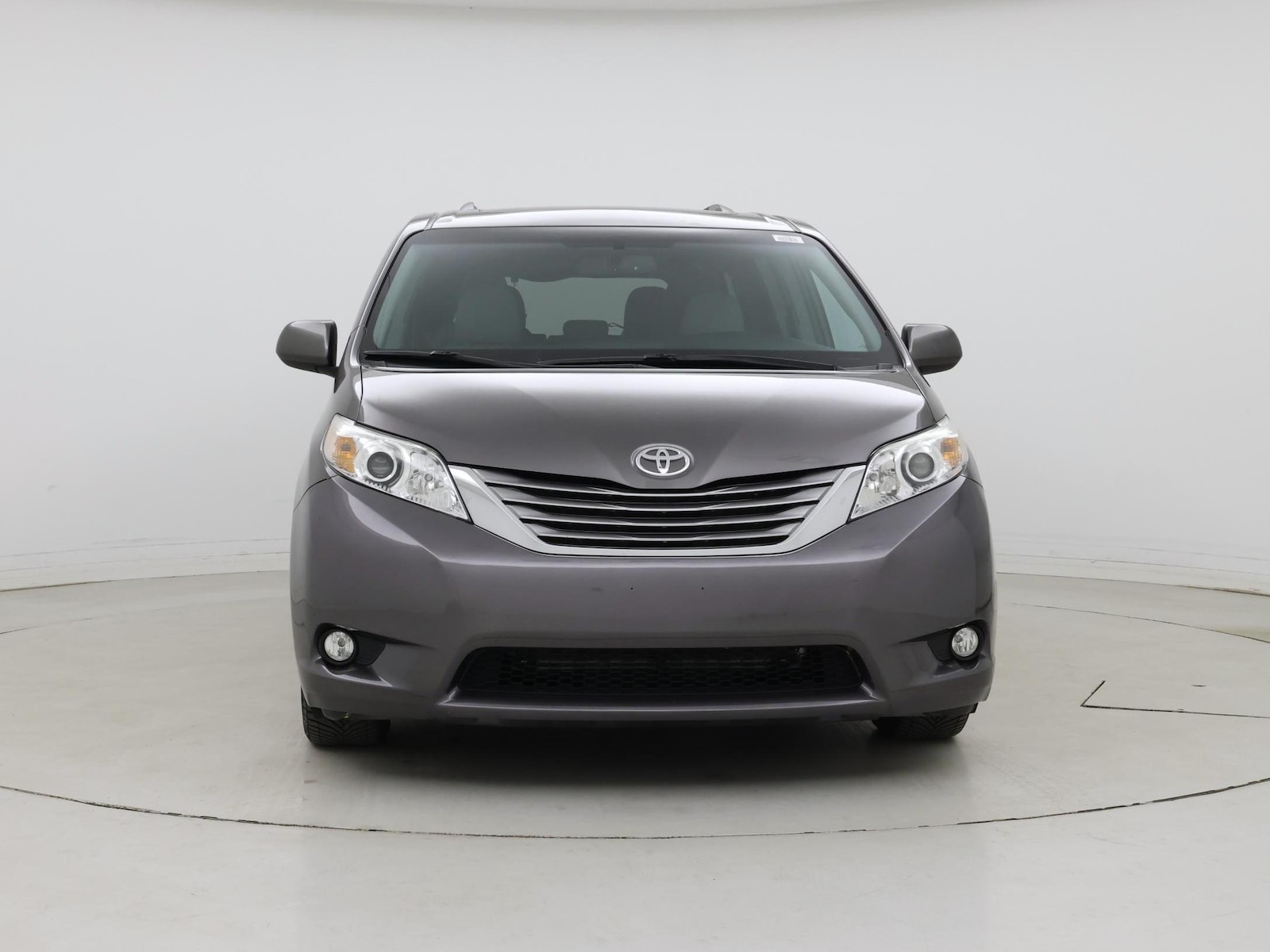 2017 Toyota Sienna XLE - Photo 6