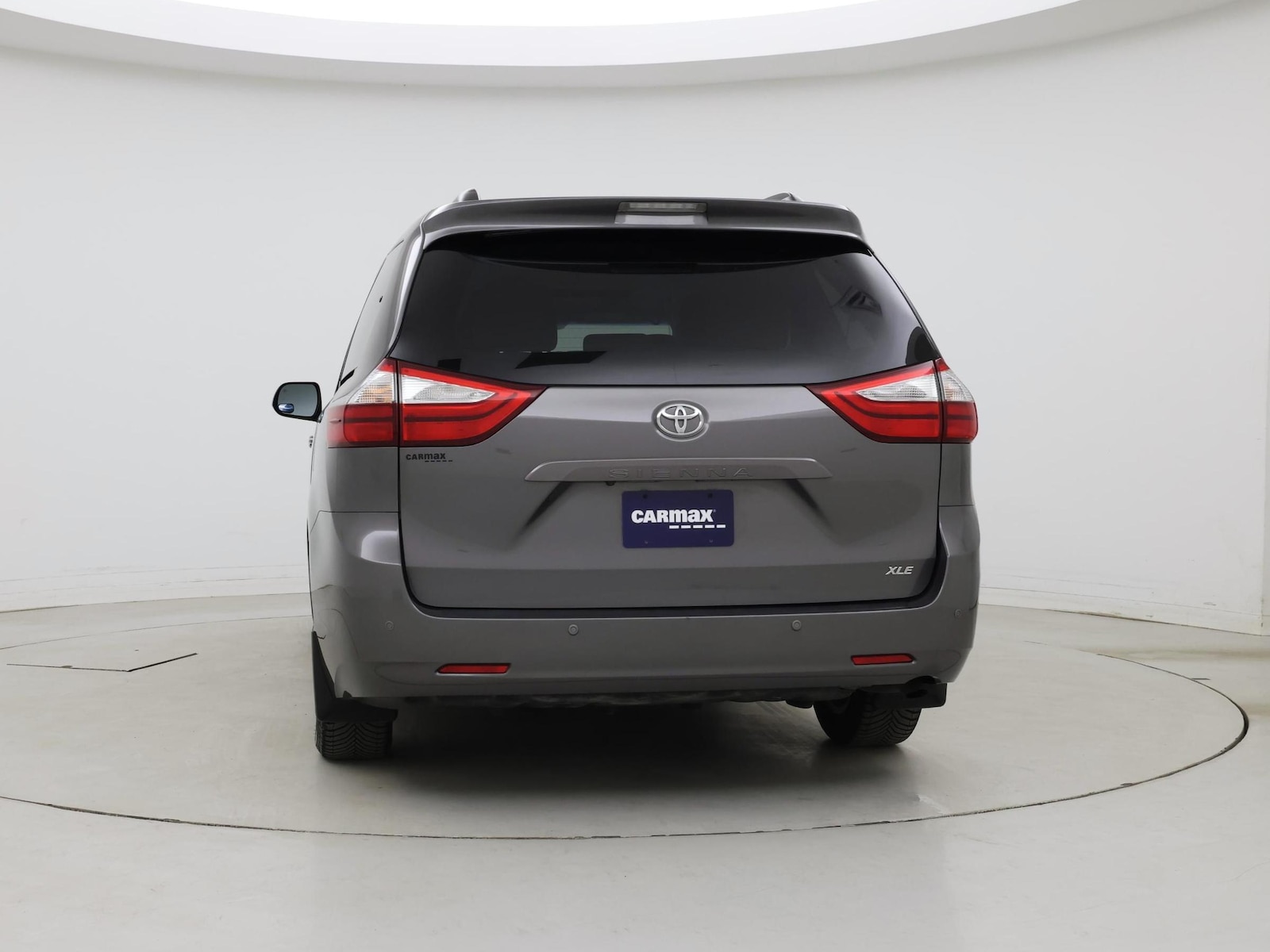 2017 Toyota Sienna XLE - Photo 7