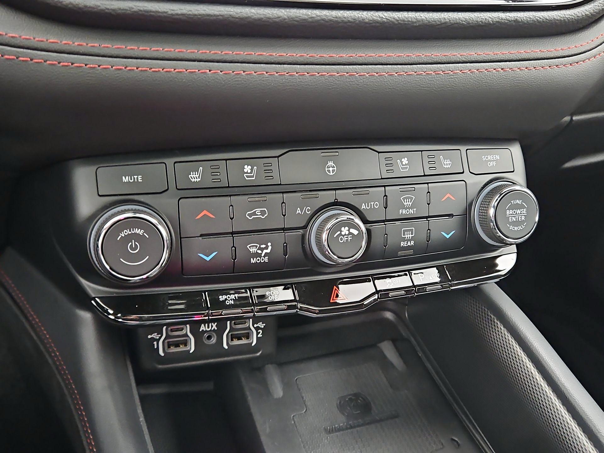 Thumbnail: 2023 Dodge Durango - 17