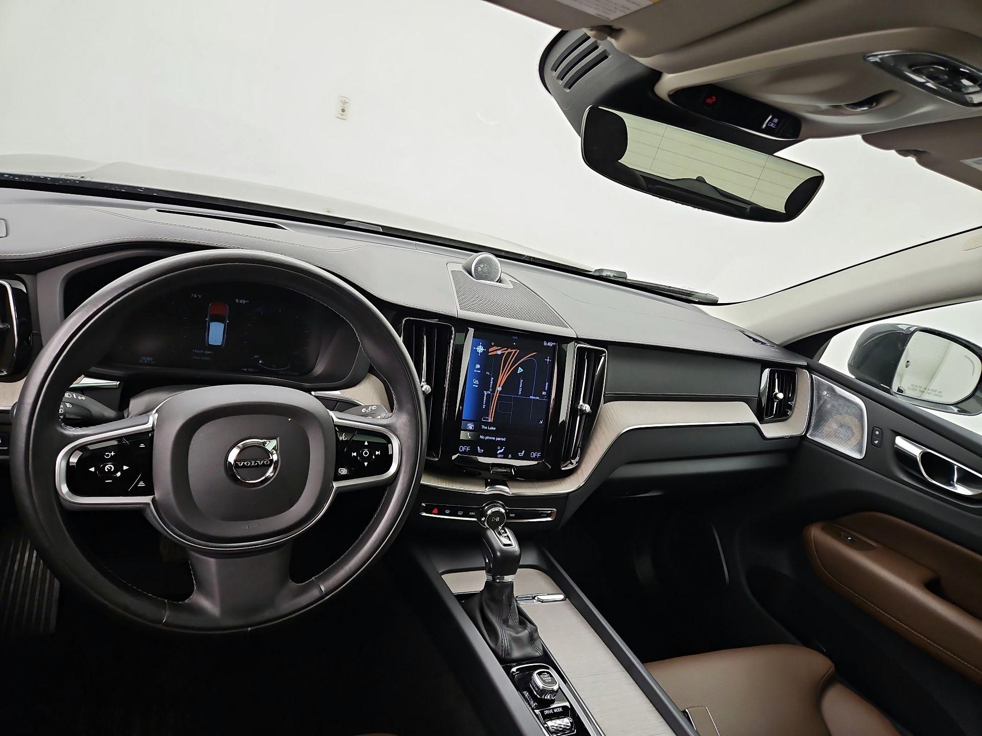 Thumbnail: 2018 Volvo XC60 - 9