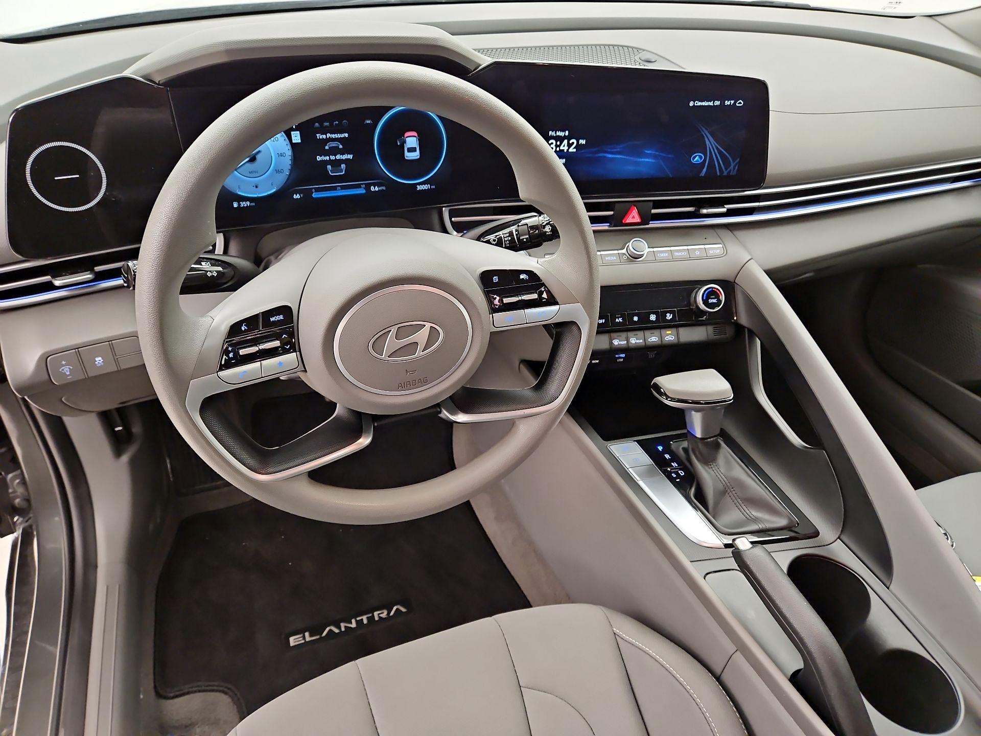 Thumbnail: 2024 Hyundai Elantra - 9