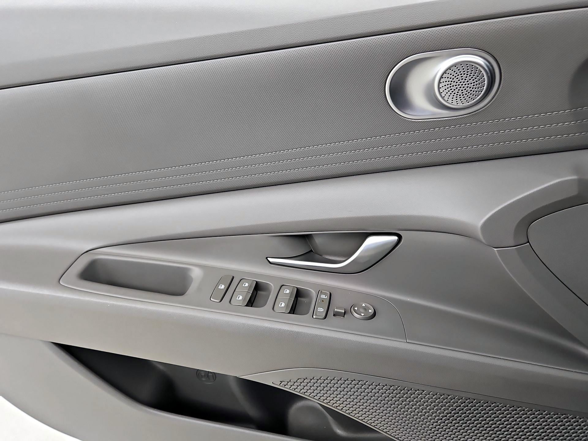 Thumbnail: 2024 Hyundai Elantra - 12