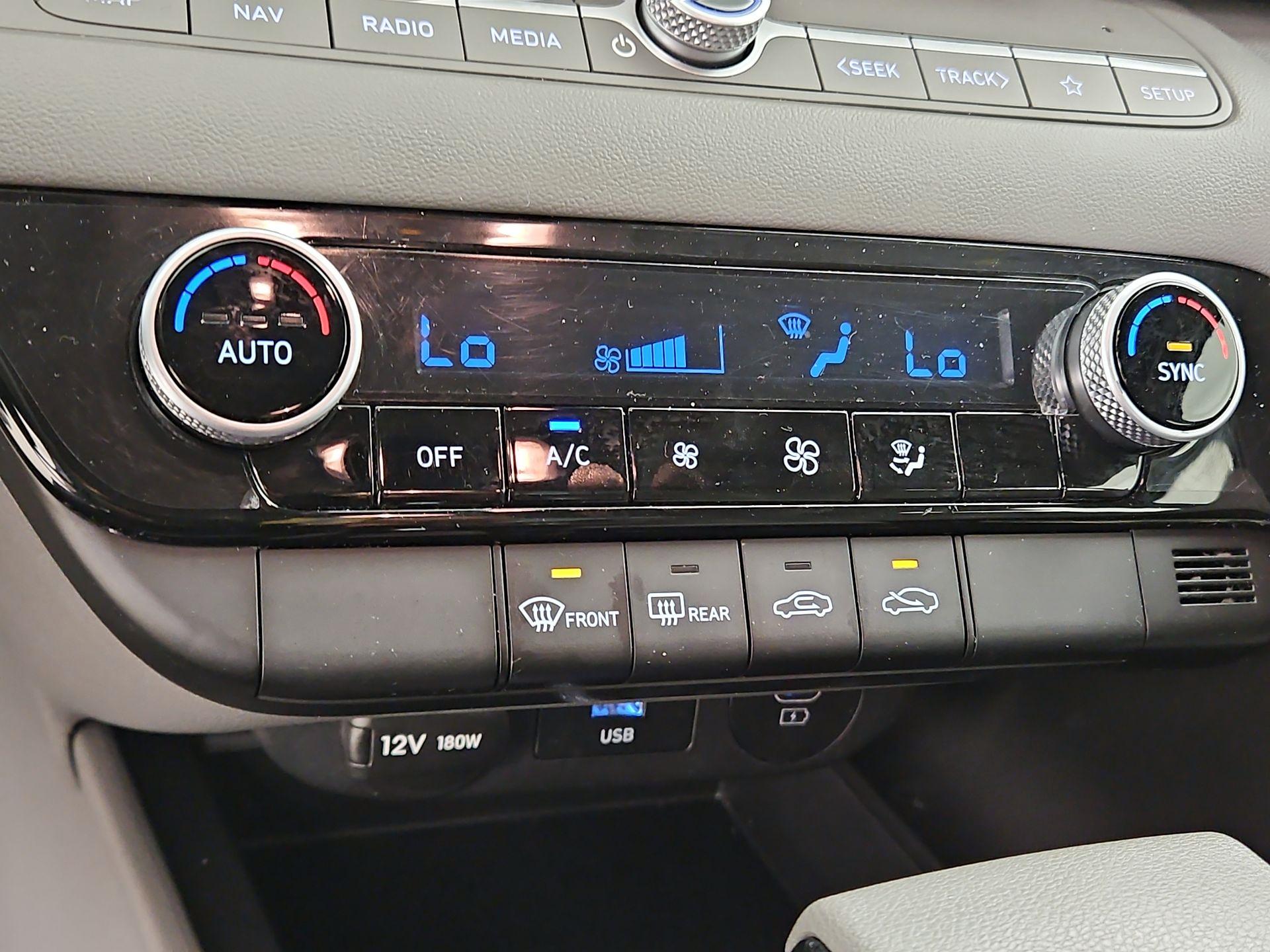 Thumbnail: 2024 Hyundai Elantra - 17