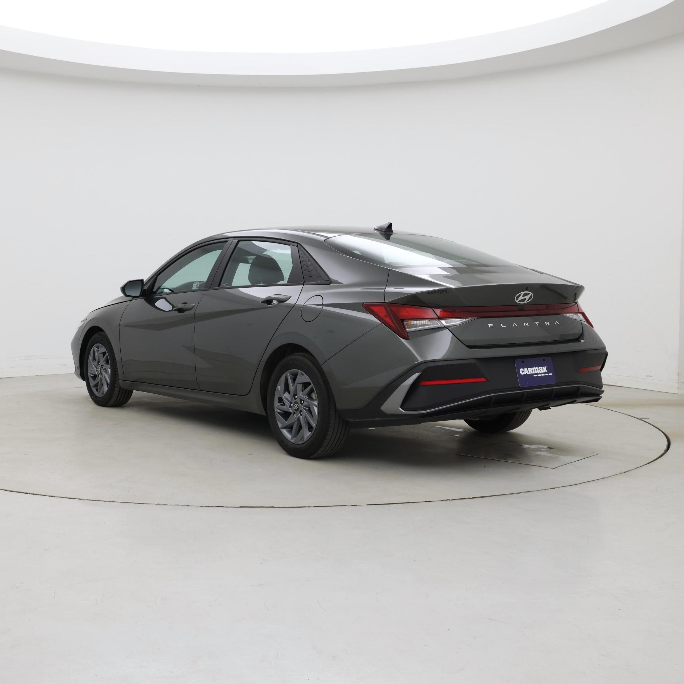 Thumbnail: 2024 Hyundai Elantra - 2