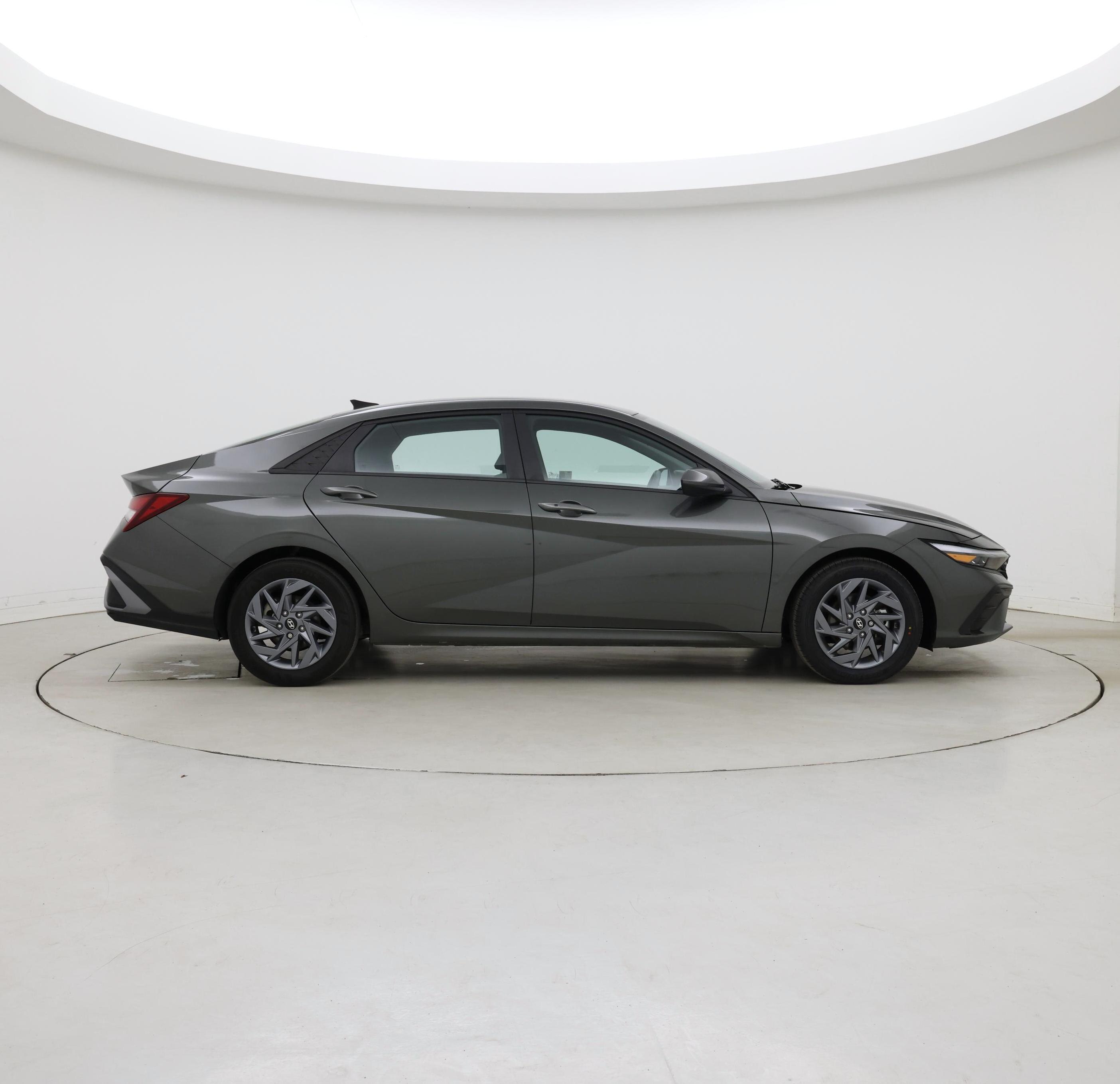 Thumbnail: 2024 Hyundai Elantra - 7
