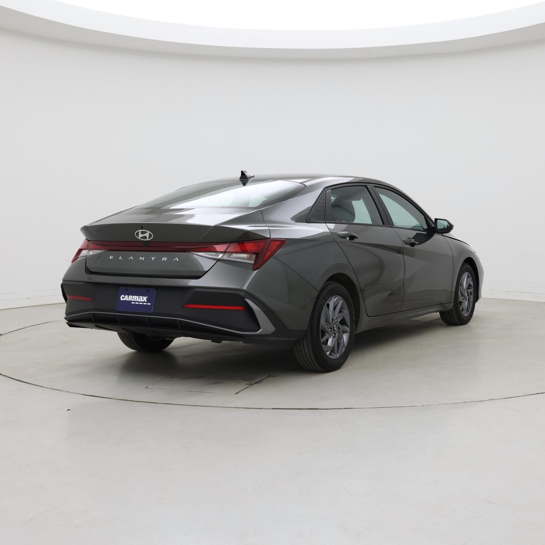 Thumbnail: 2024 Hyundai Elantra - 8