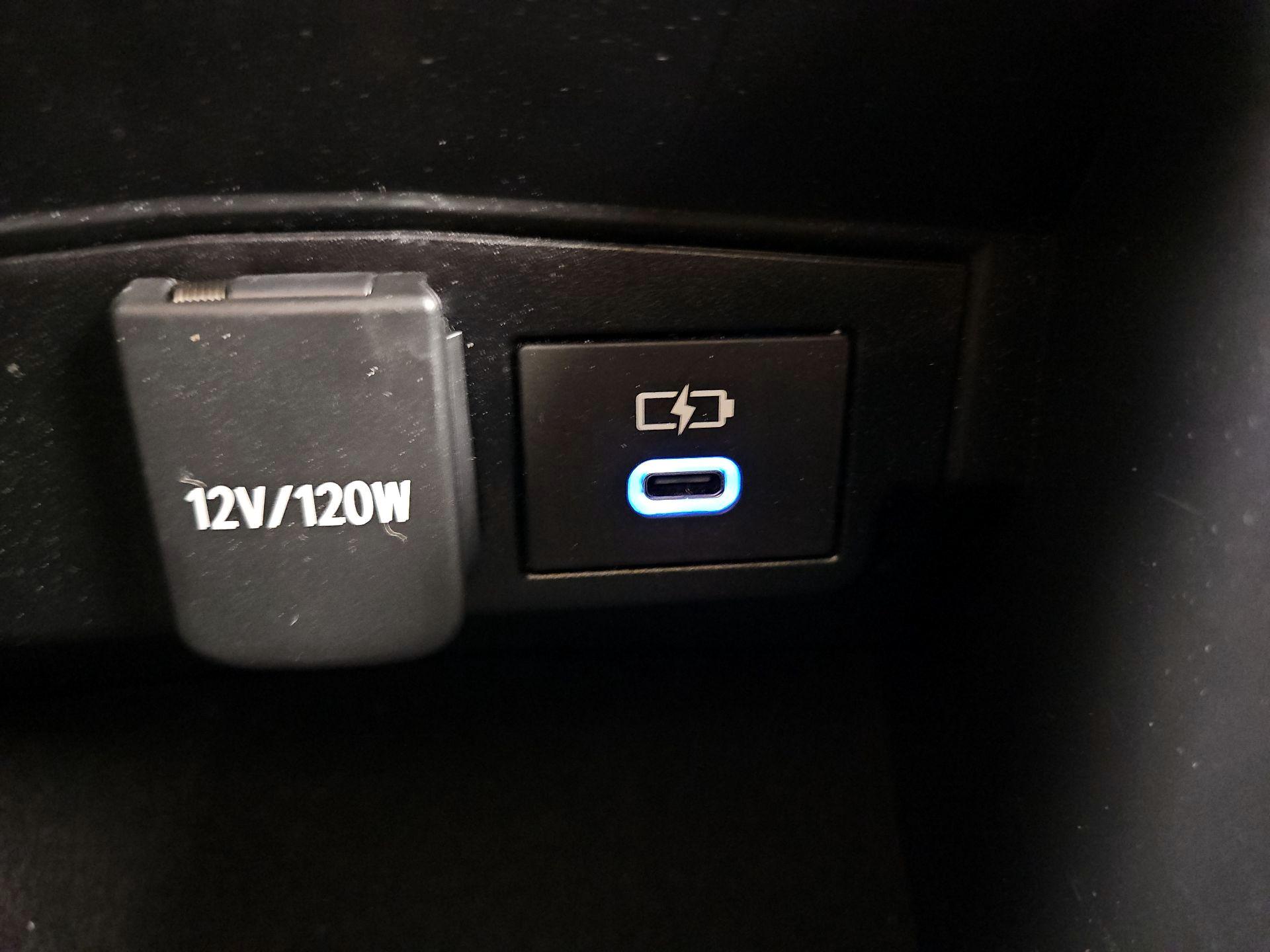 Thumbnail: 2022 Toyota Corolla - 18