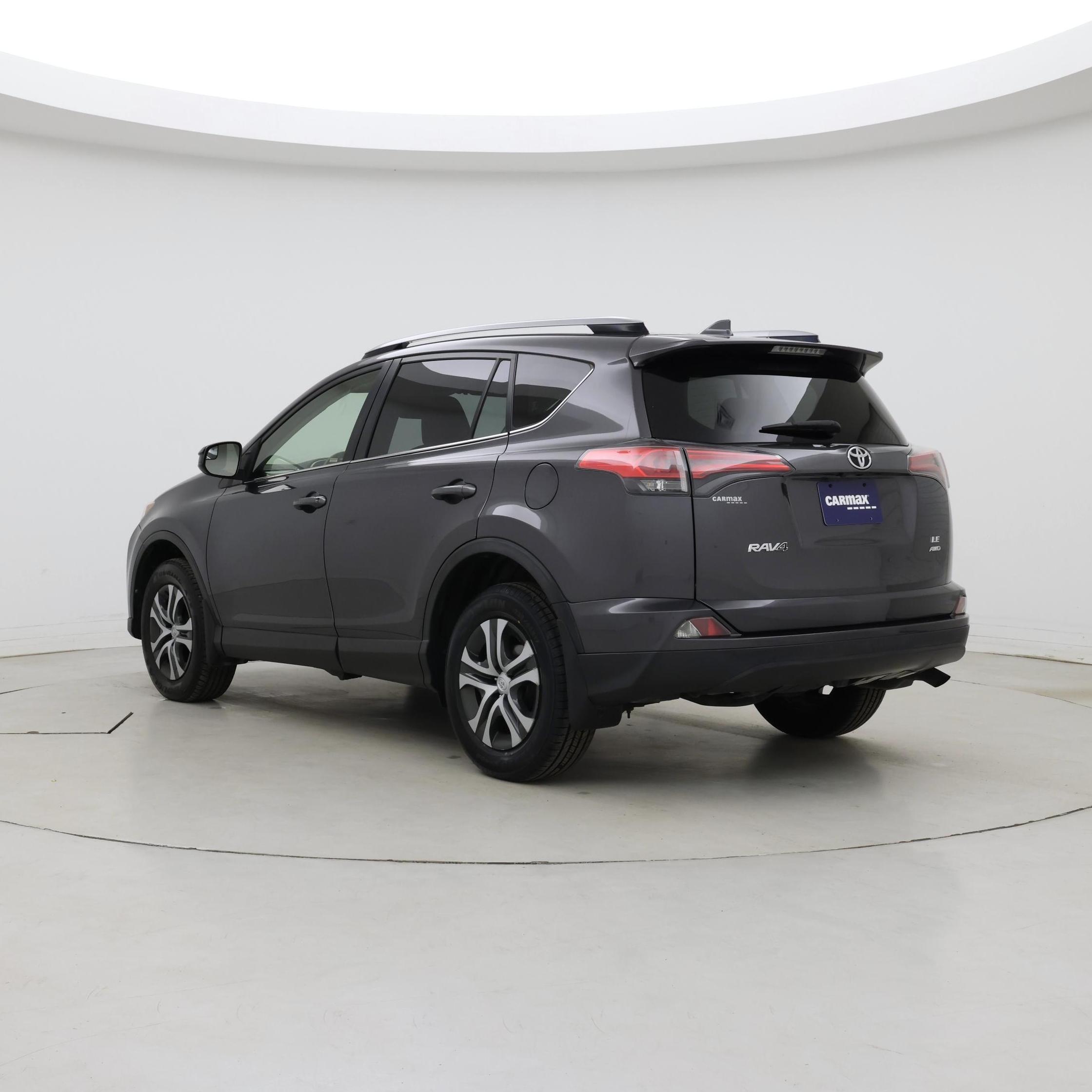Thumbnail: 2018 Toyota RAV4 - 2