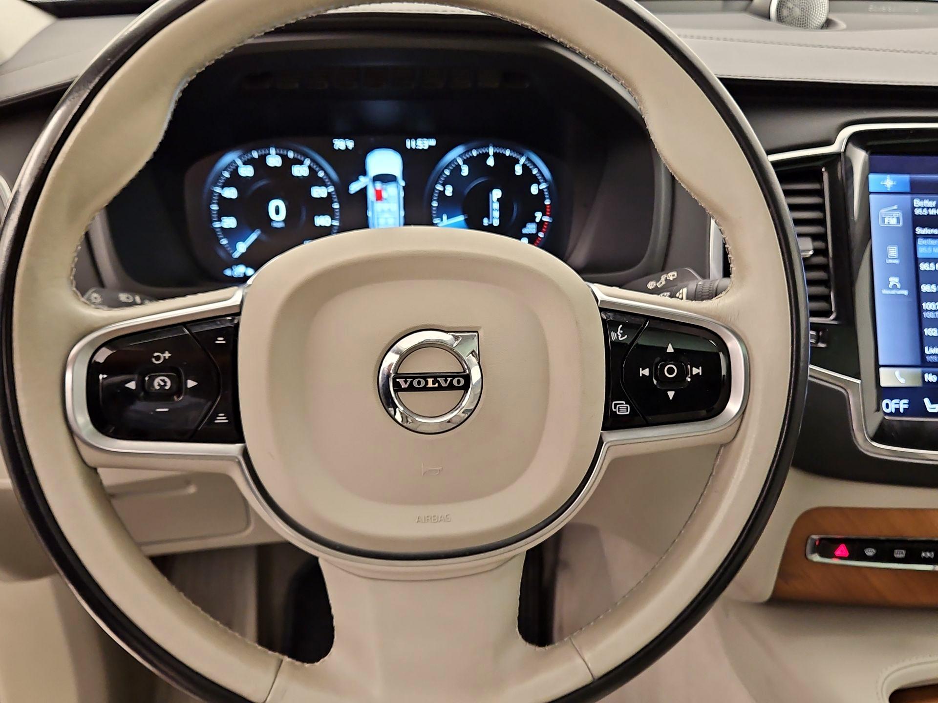 Thumbnail: 2016 Volvo XC90 - 10