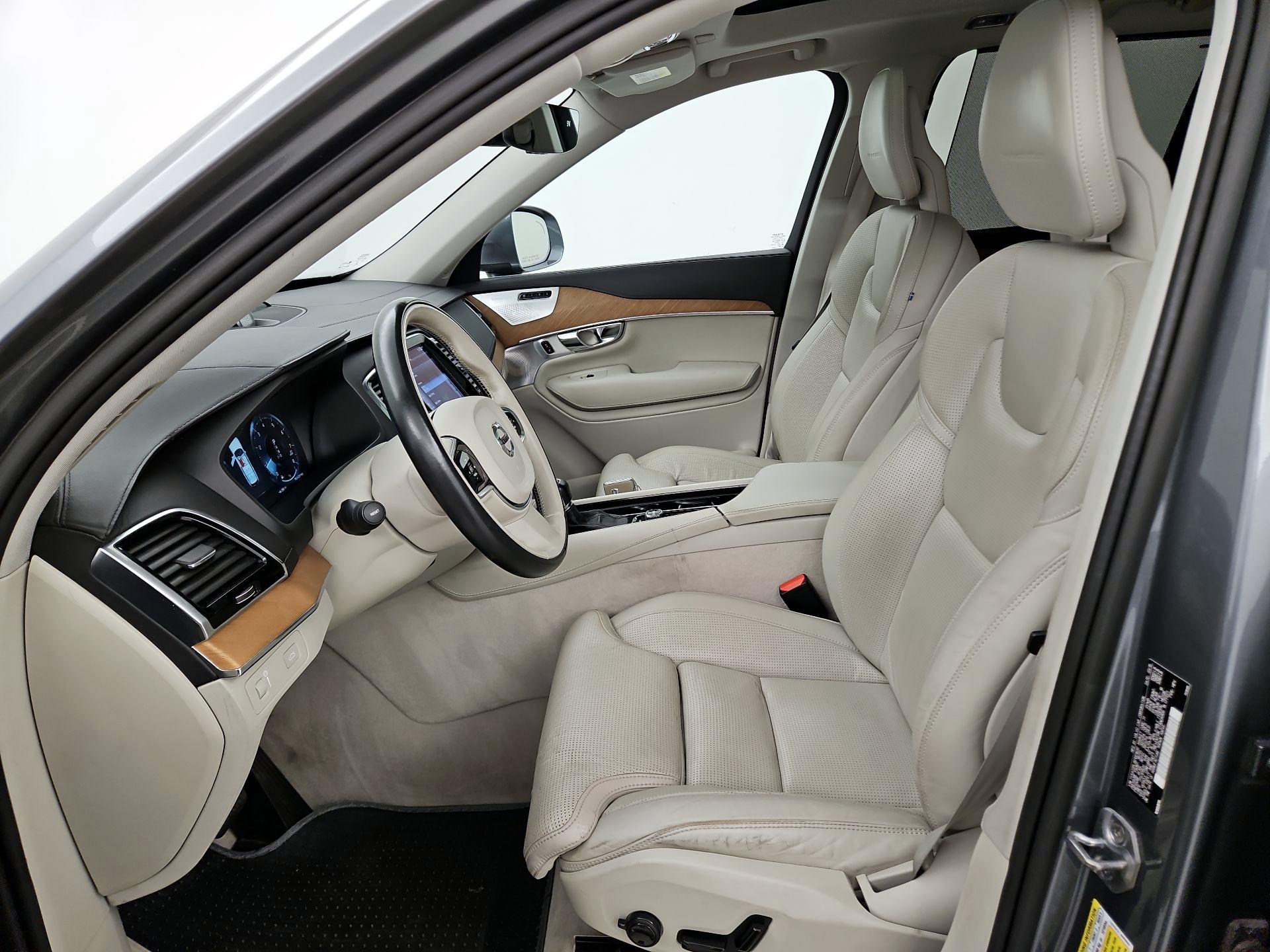Thumbnail: 2016 Volvo XC90 - 11