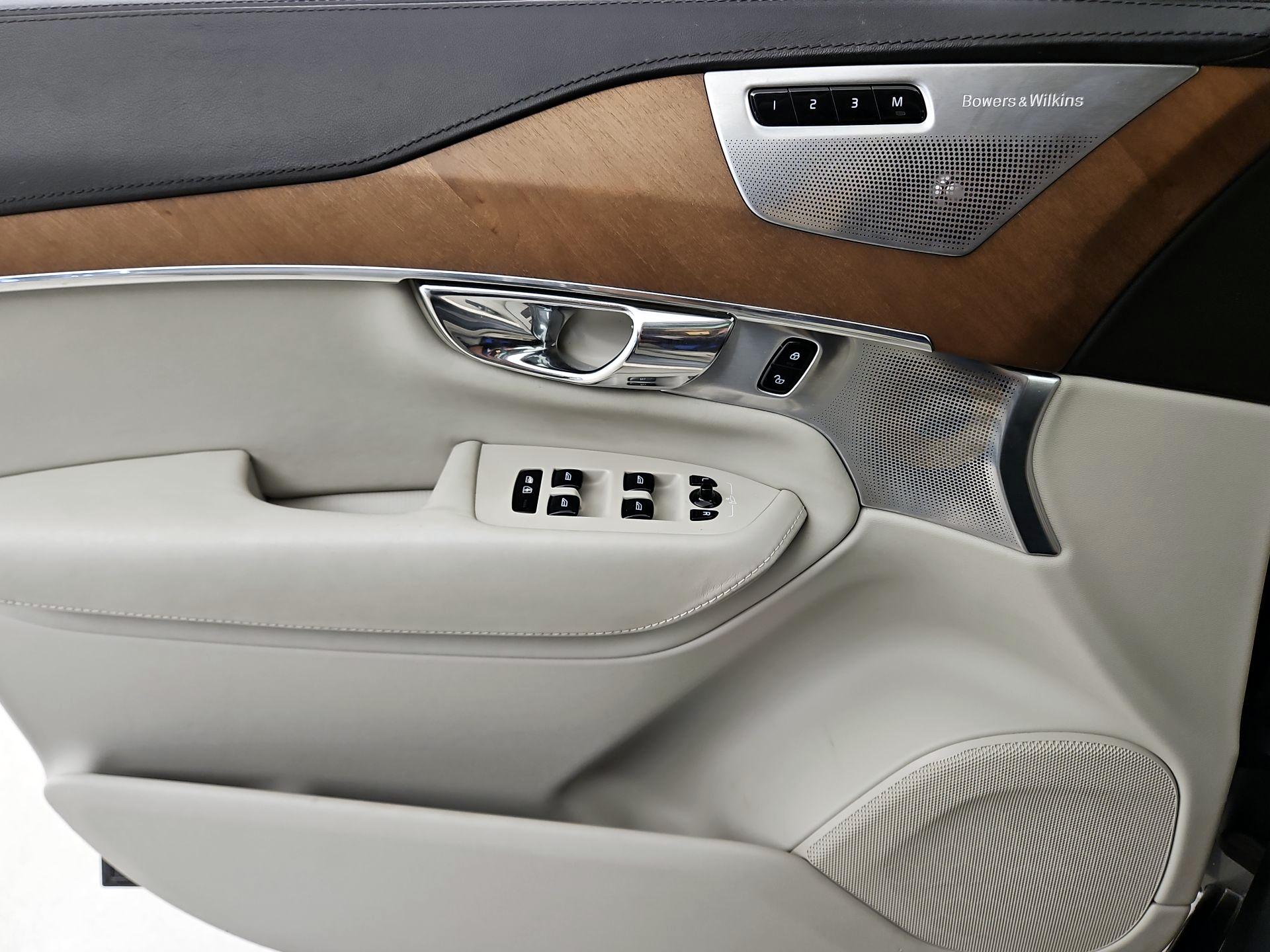 Thumbnail: 2016 Volvo XC90 - 12
