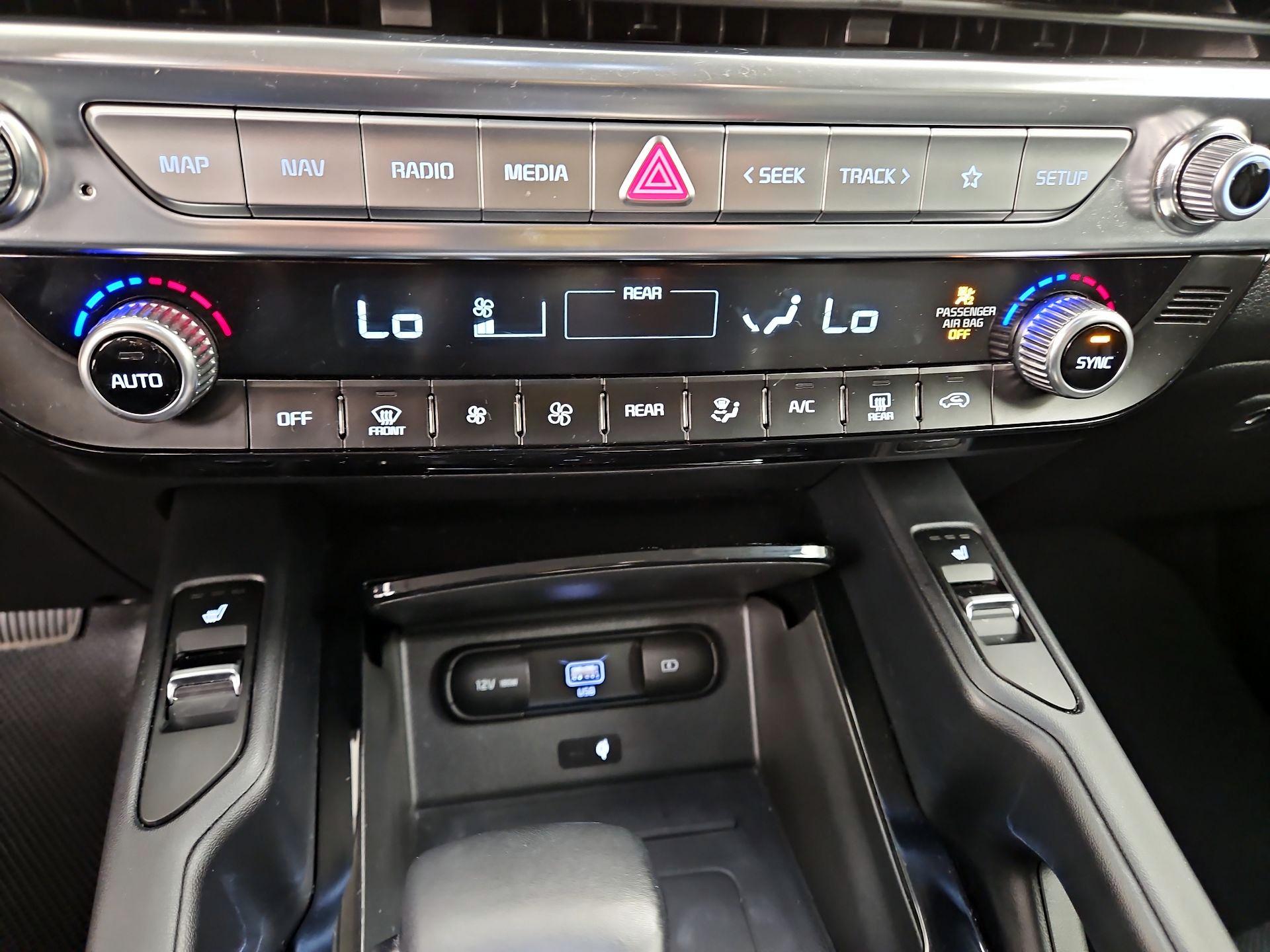 Thumbnail: 2022 Kia Telluride - 17